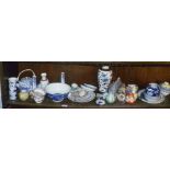 Large quantity blue and white and other Chinese porcelain, some A/F