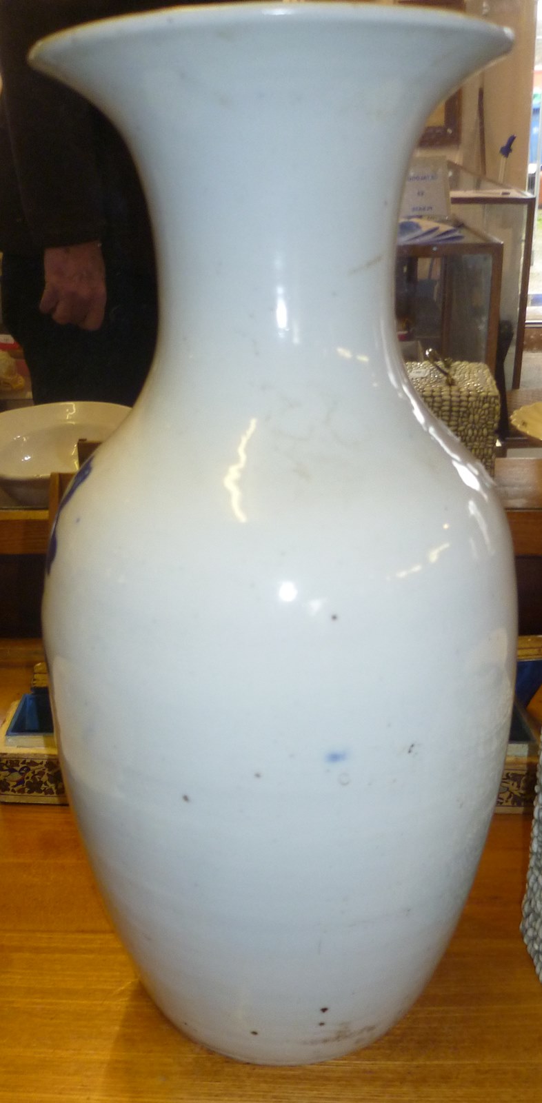 Large Chinese blue and white phoenix vase, 42cm tall - Image 4 of 4