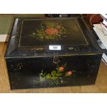 Painted toleware tin box, 32cm x 28cm x 16cm