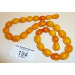 30 amber prayer beads, approx. 25g.