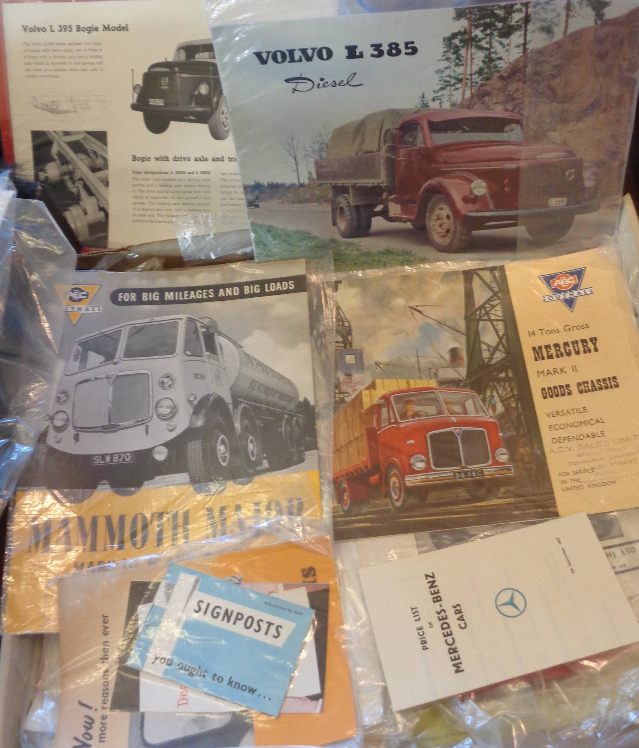 Collection of collectable advertising brochures for lorries, commercial vehicles and cars, c. - Image 7 of 8