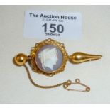 Victorian 9ct gold cameo brooch in the Etruscan style, approx. 5.5g