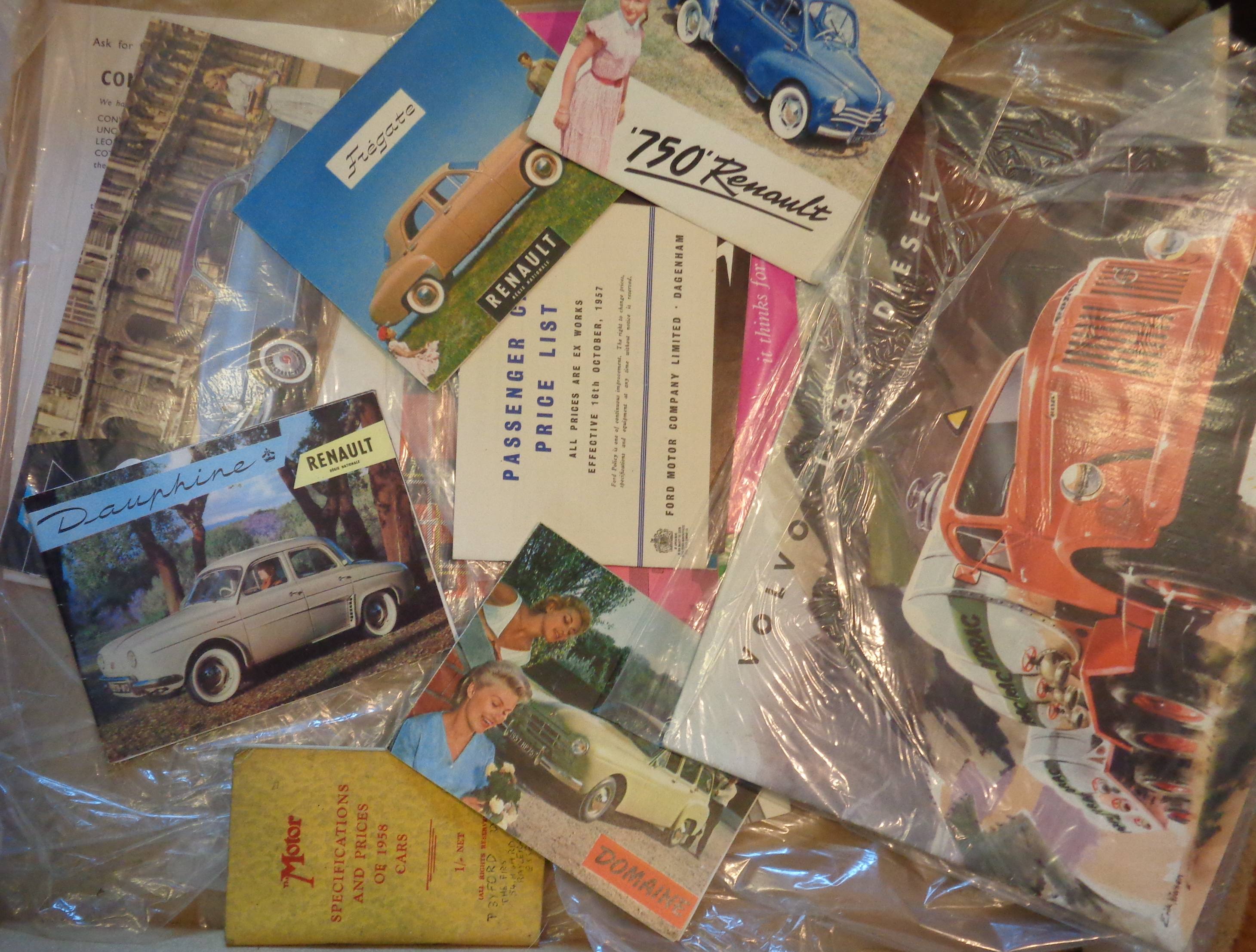 Collection of collectable advertising brochures for lorries, commercial vehicles and cars, c. - Image 2 of 8
