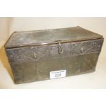 White metal filigree and mesh box - approx. 20cm long