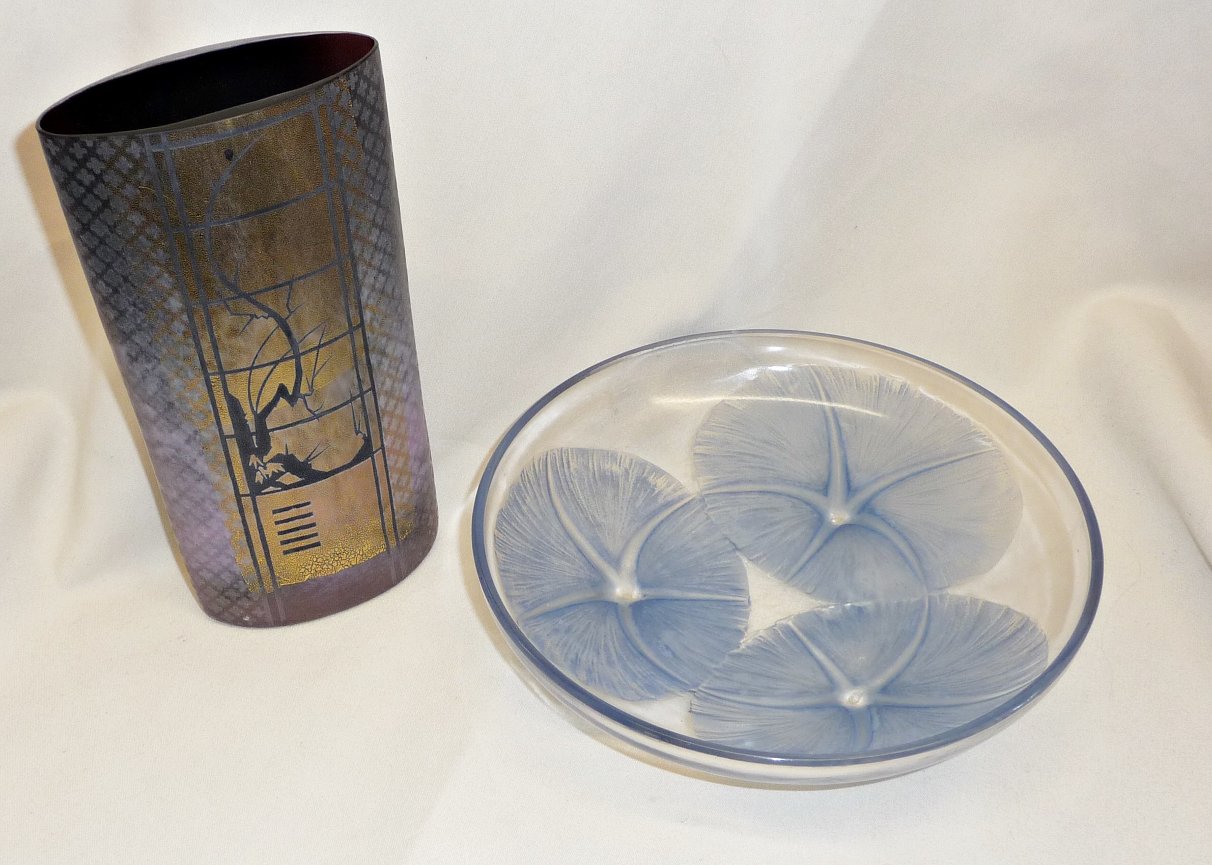 Lalique "Volubilis" glass dish (R.Lalique moulded mark) 22cms diameter, and an Iestyn Davies vase