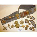 WW1 military belt and assorted cap badges etc (Inc. WW2)