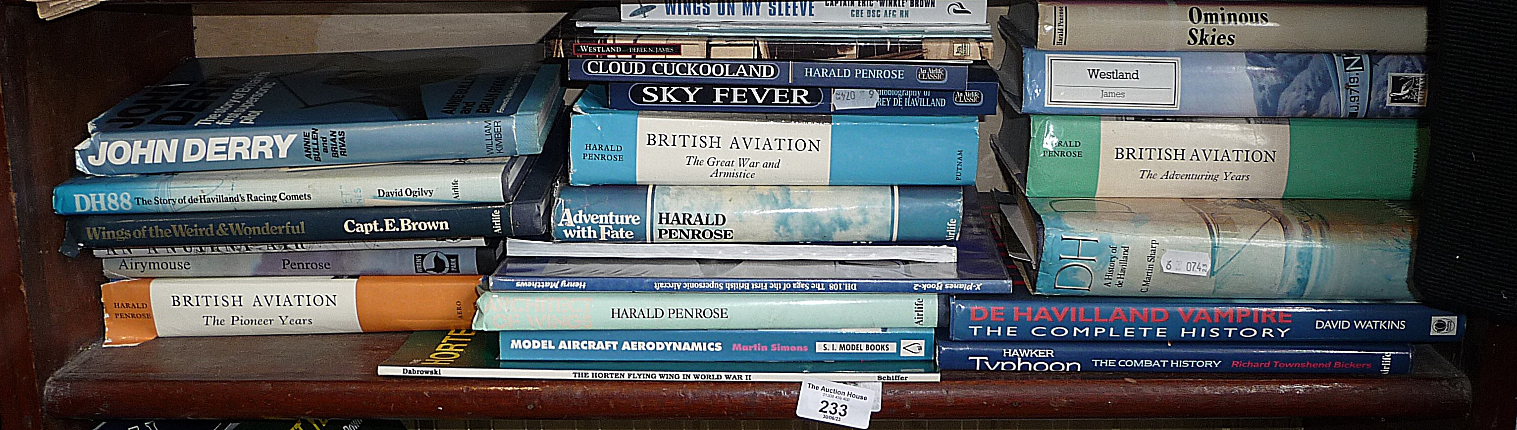 Assorted aviation books, inc. works by Harald Penrose and books on De Havilland planes