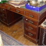 Edwardian mahogany 9 drawer kneehole desk