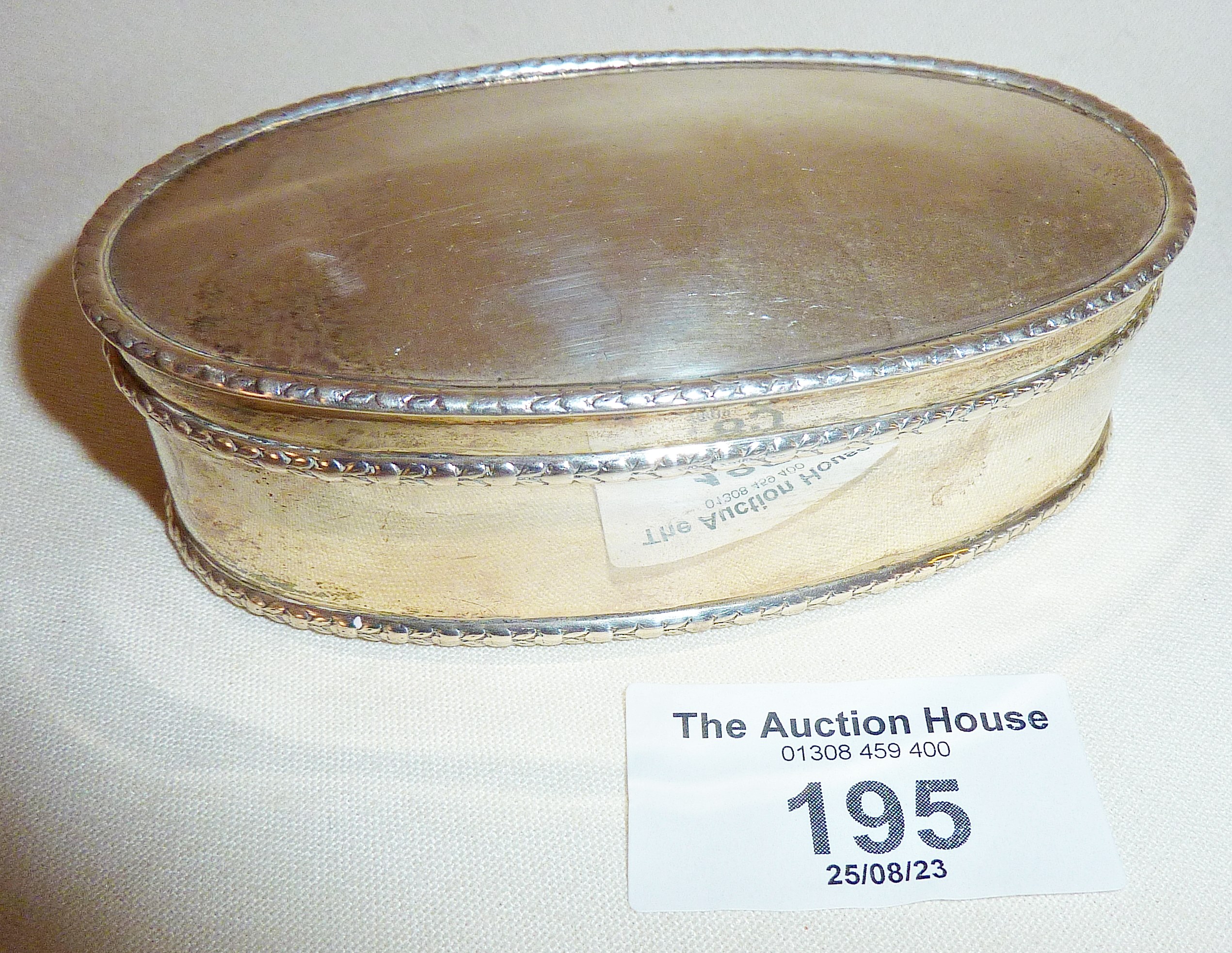 Antique silver oval table snuff box, hallmarked for London 1908, Goldsmiths & Silversmiths Co.,