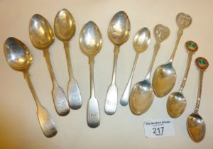 Set of 5 Victorian silver fiddle pattern teaspoons, hallmarked for London 1841, maker IH. Other