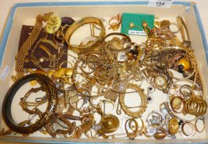 Tray of yellow metal costume jewellery, inc. rolled and filled gold