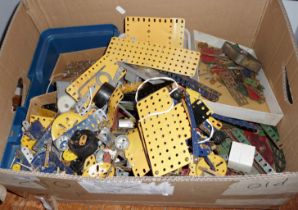 Large quantity of Meccano, red and green