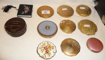 Collection of compacts (10)