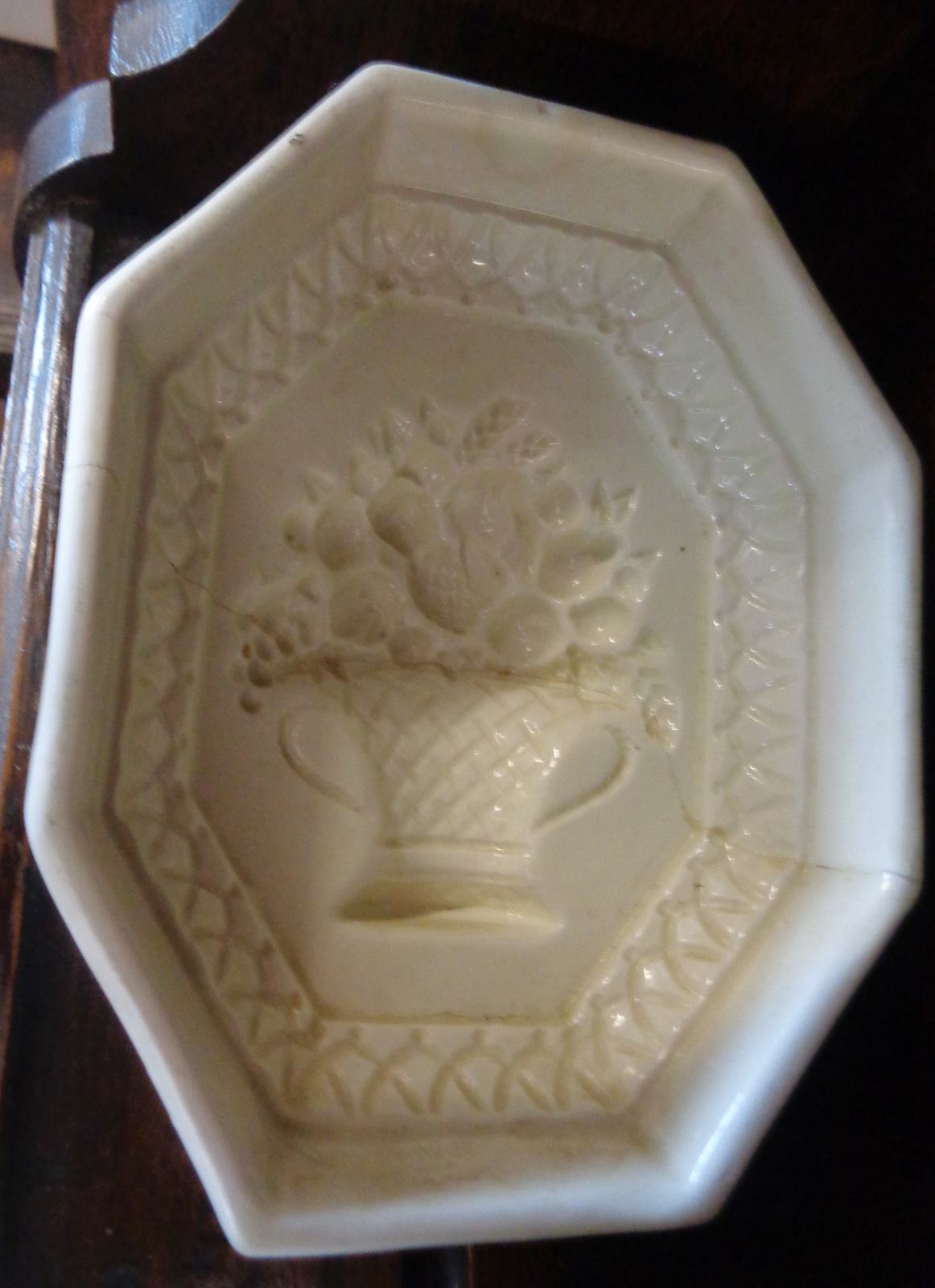 Five assorted china jelly and aspic moulds - Bild 2 aus 4
