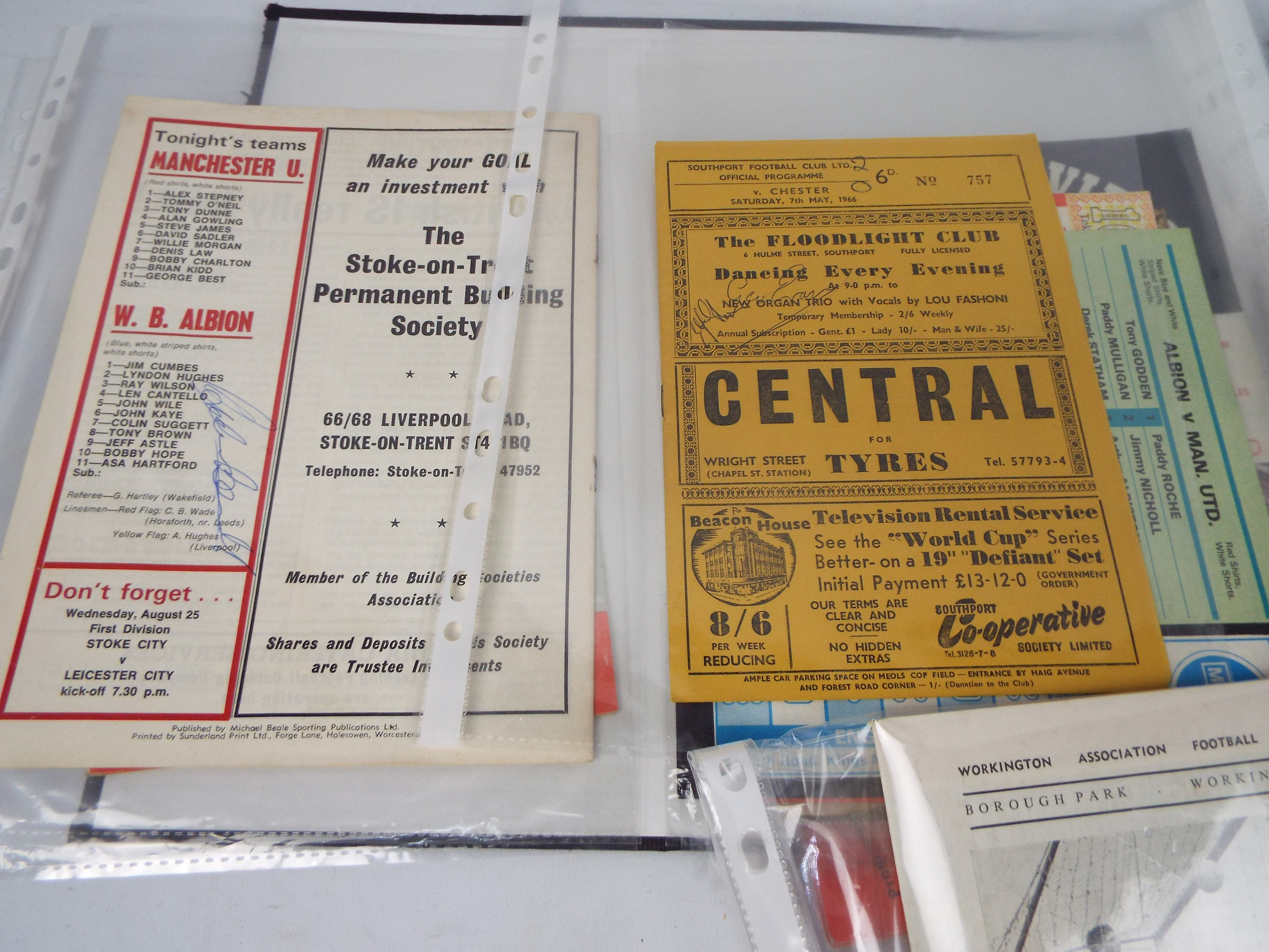 Manchester United - Two binders of programmes, 1960's and later, with cup finals, - Image 5 of 7