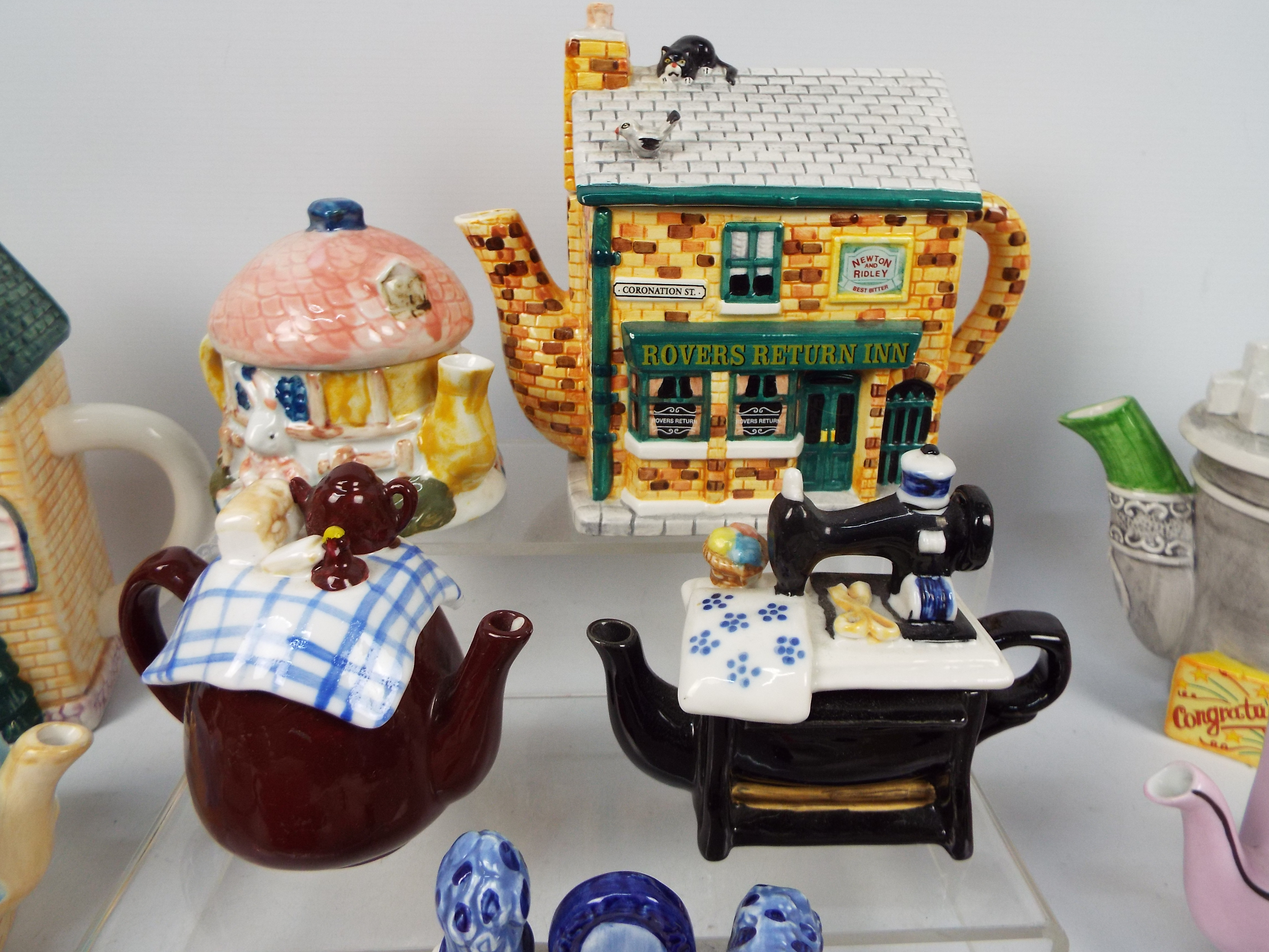 A collection of various novelty teapots. - Image 3 of 5