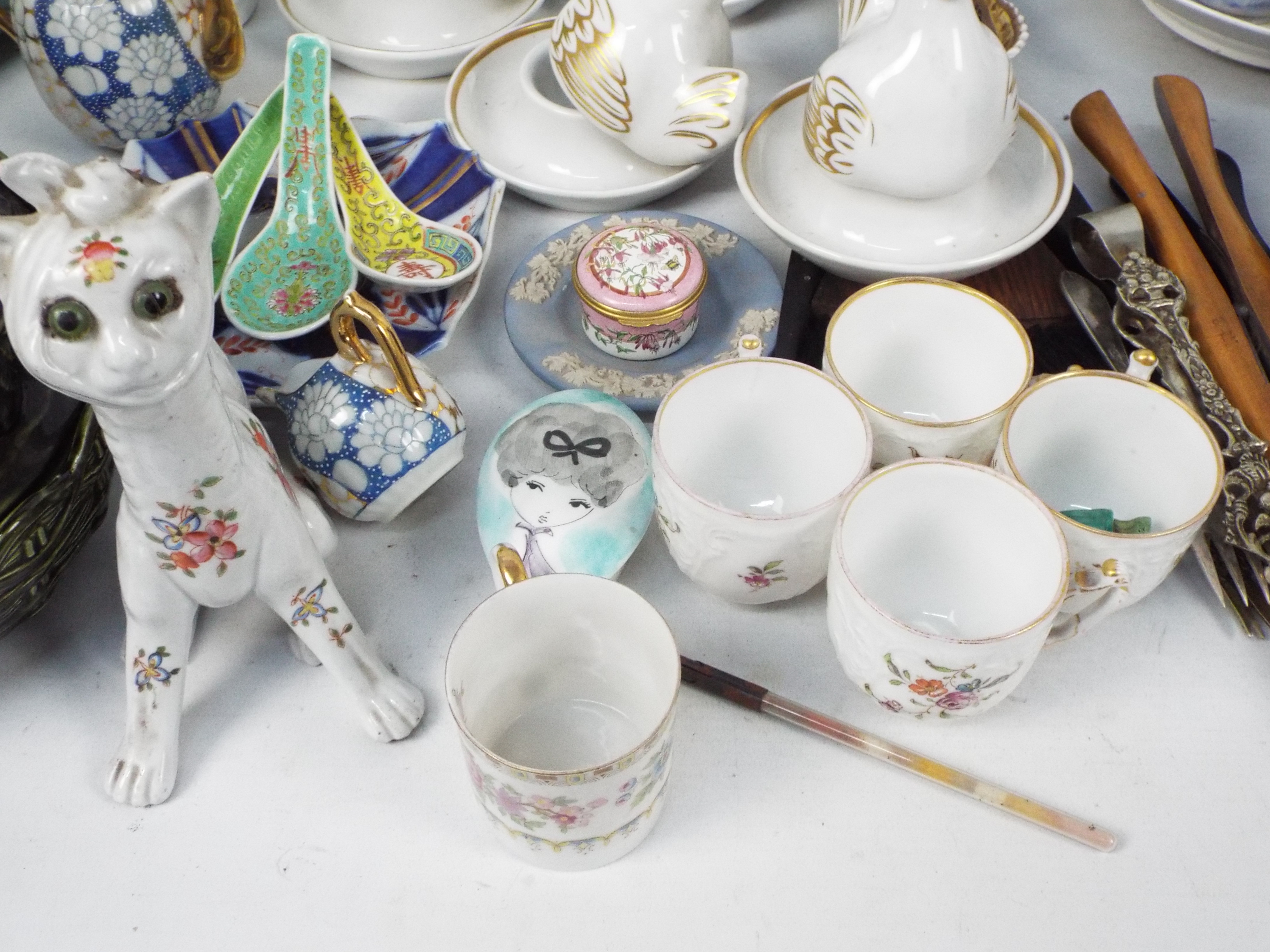 Mixed ceramics to include Royal Worcester, Oriental and similar. - Image 5 of 5