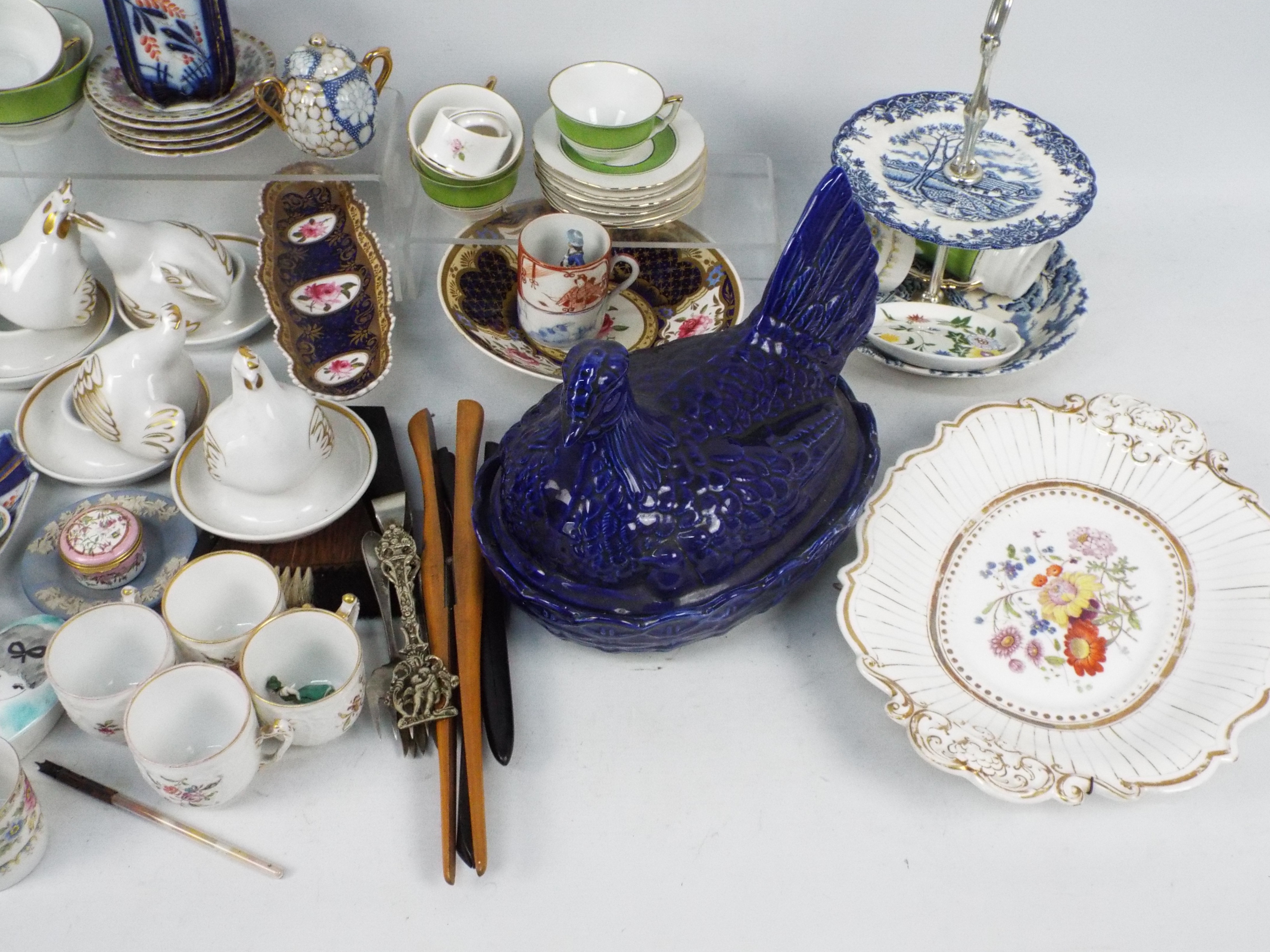 Mixed ceramics to include Royal Worcester, Oriental and similar. - Image 3 of 5