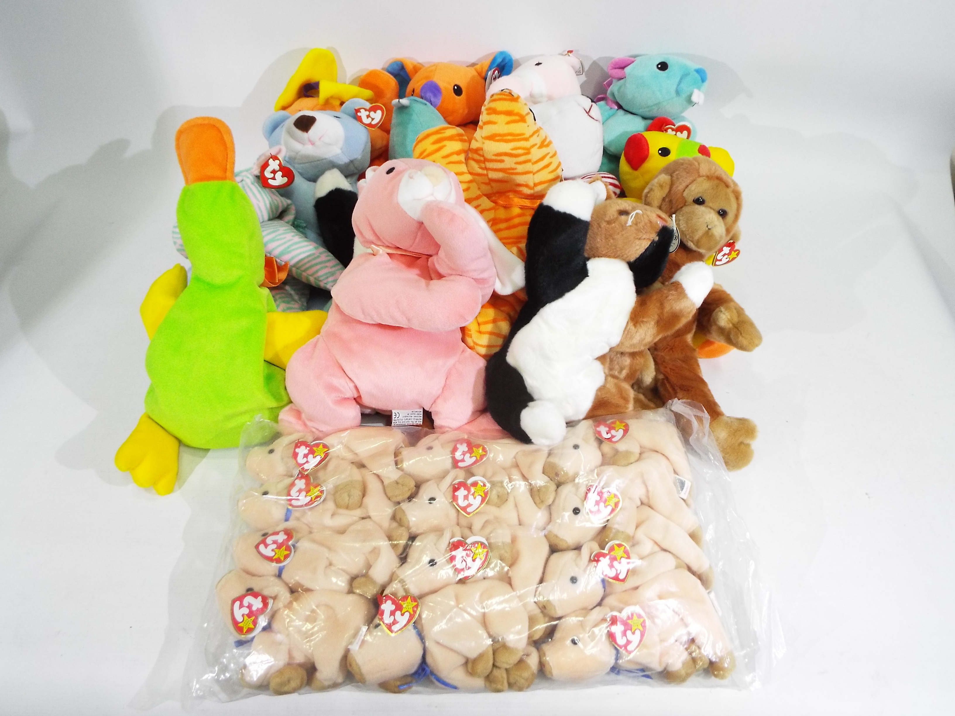 Ty Beanie - 12 x sealed Beanie Babies, 3 x Beanie Buddies,