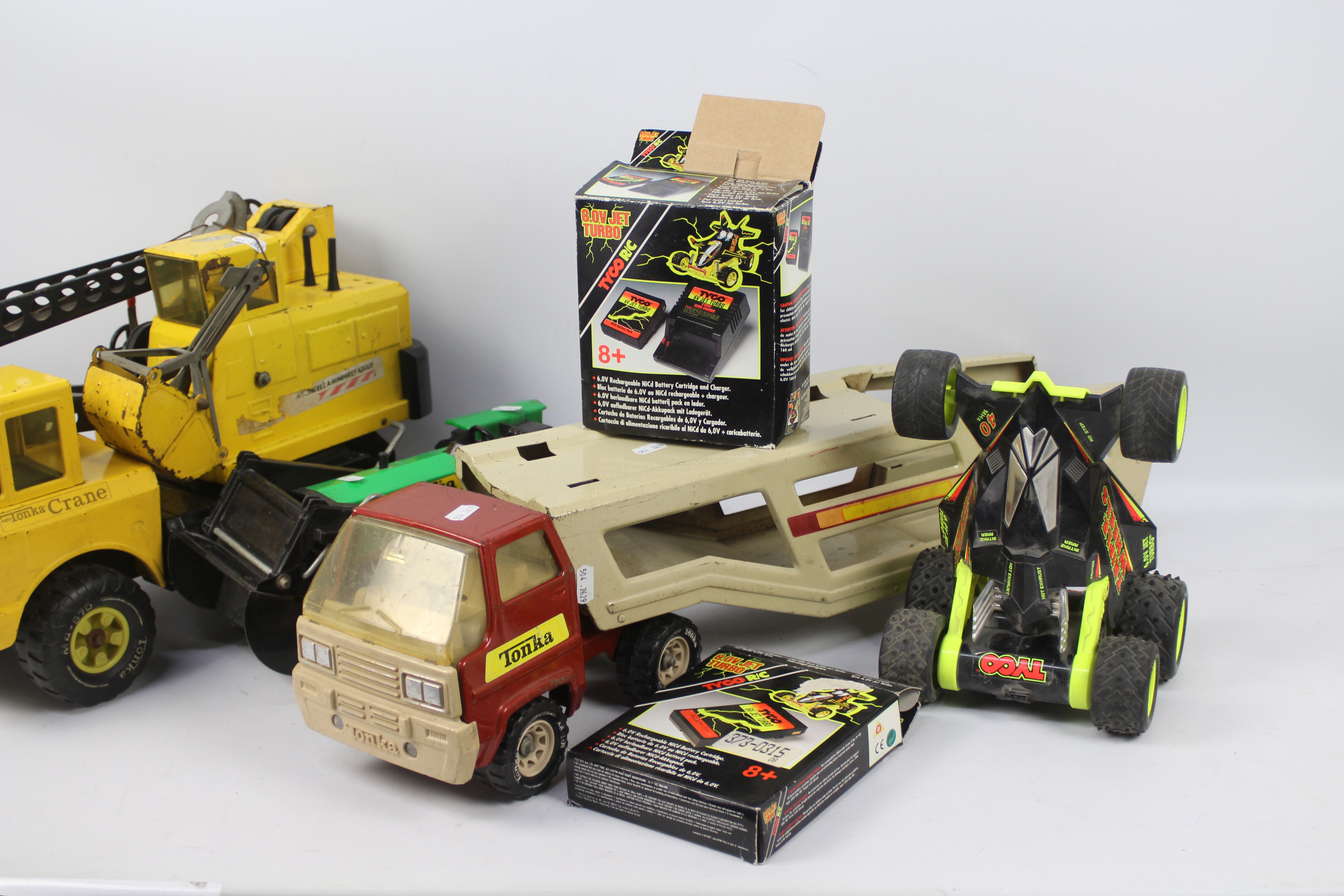 Tonka, Tyco - Three unboxed vintage Tonka vehicles including a John Deere Tracto, - Image 3 of 3