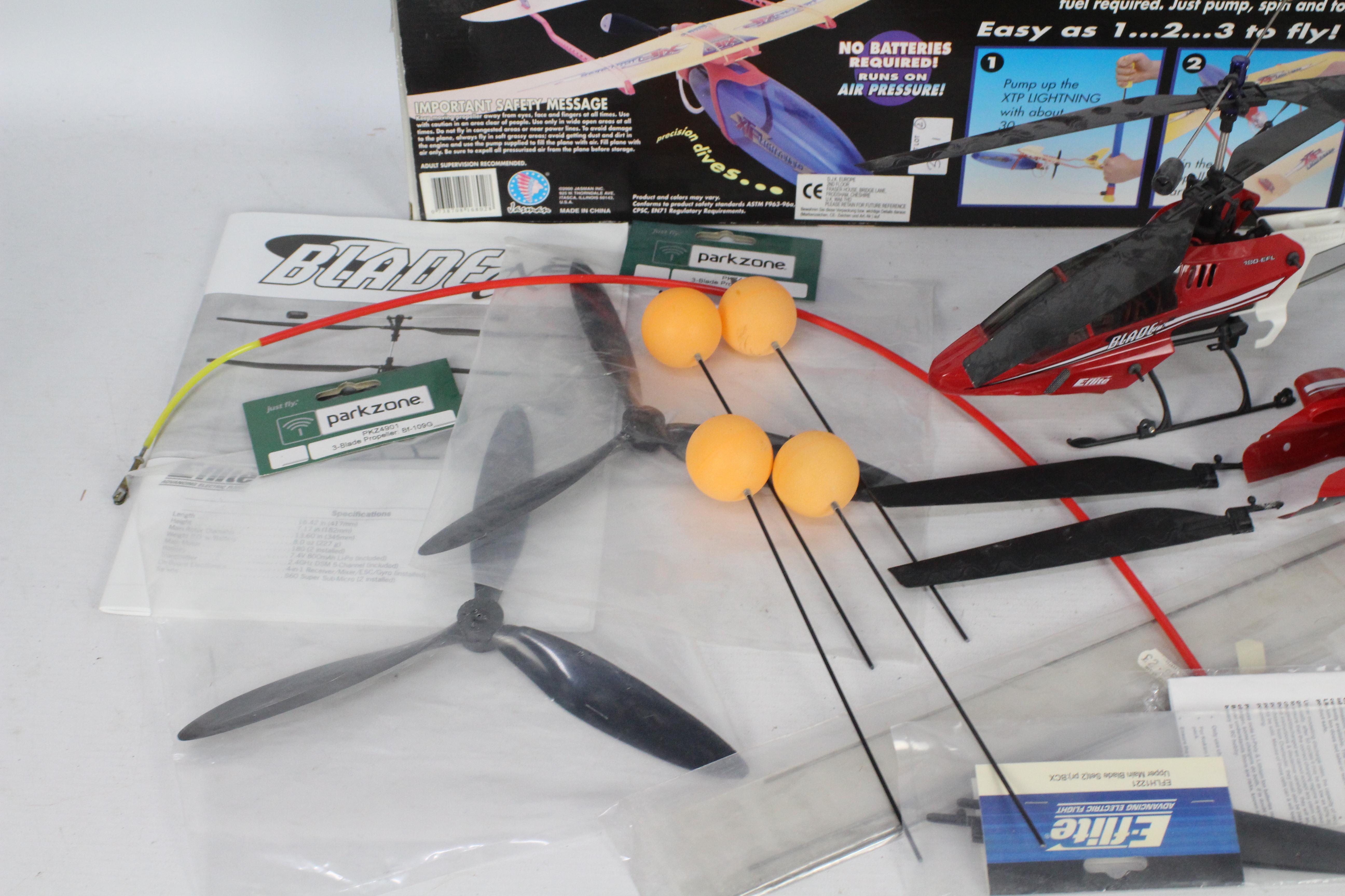 A mixed lot to contain an E-flite blade cx2 helicopter, 2 Parkzone 3-blade propellers, - Image 3 of 4