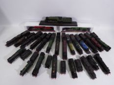 Unknown Maker - A collection of 25 x OO gauge static resin steam locos including V2 Green Arrow in
