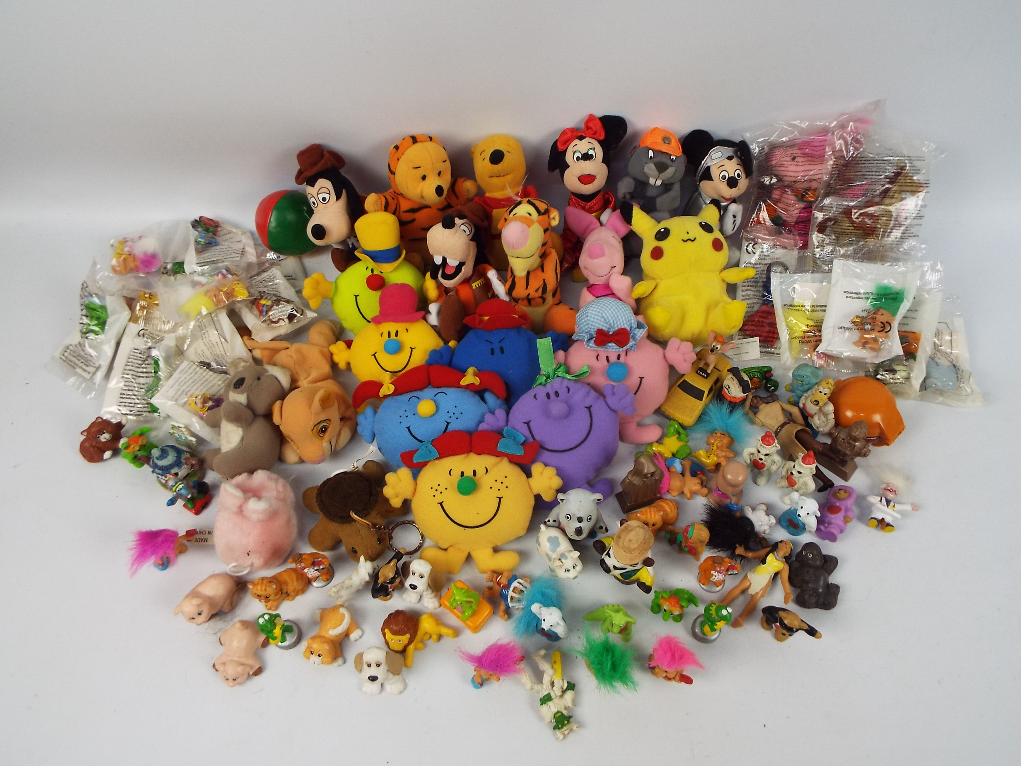 A quantity of soft toys, McDonalds toys and other. - Image 2 of 5