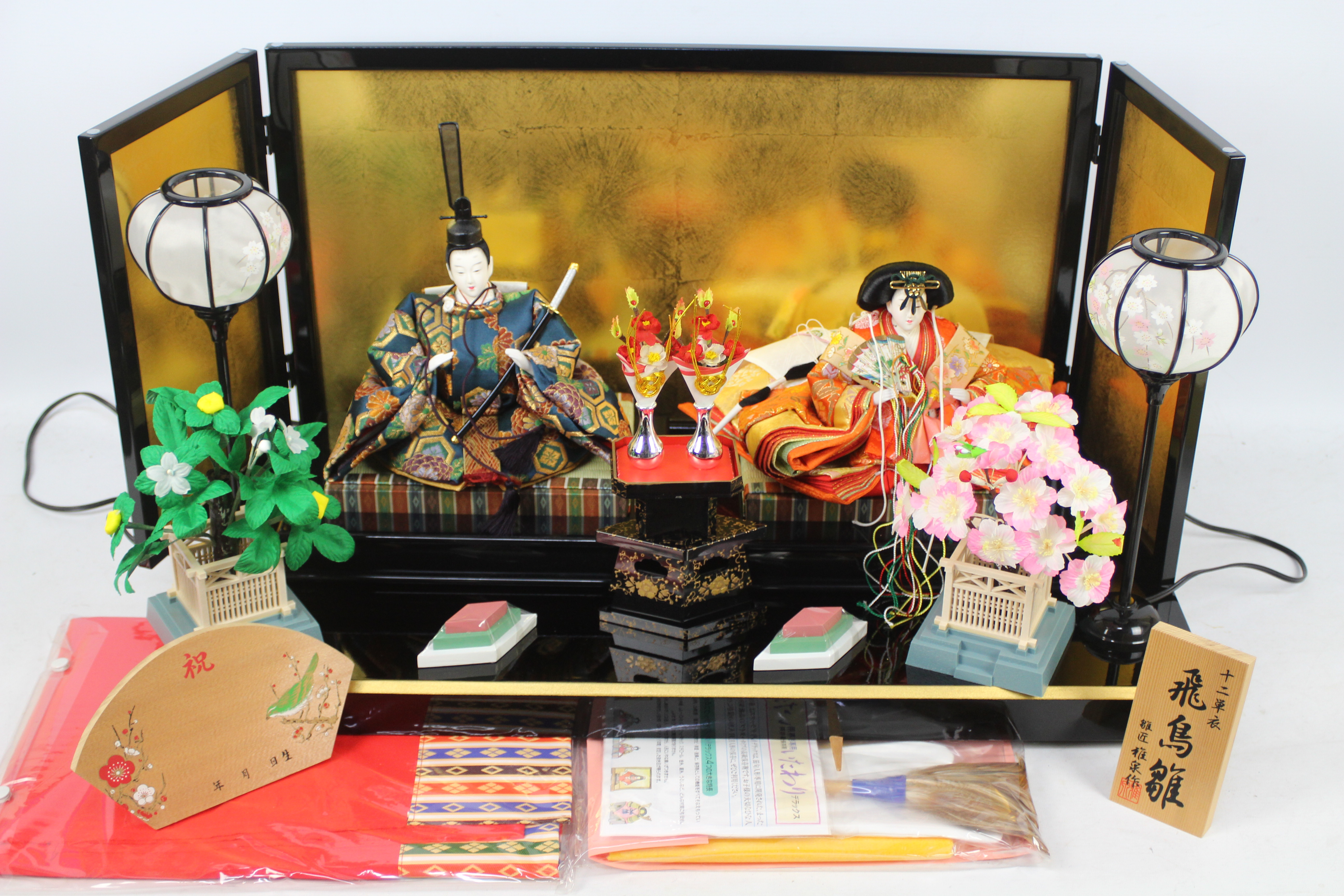 A Chinese ornamental altar display. [5] - Image 5 of 5