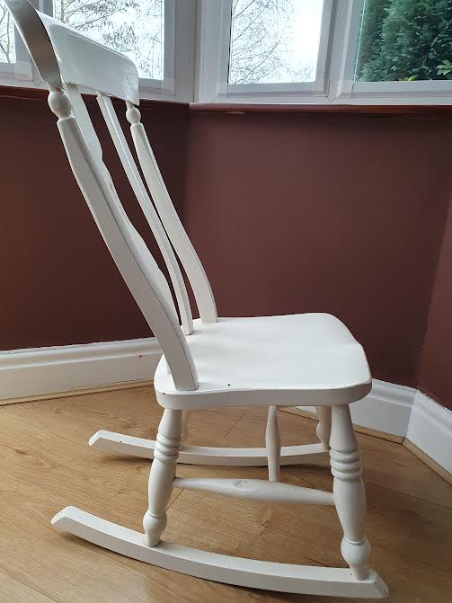 A traditional style, white painted rocking chair. - Image 2 of 2