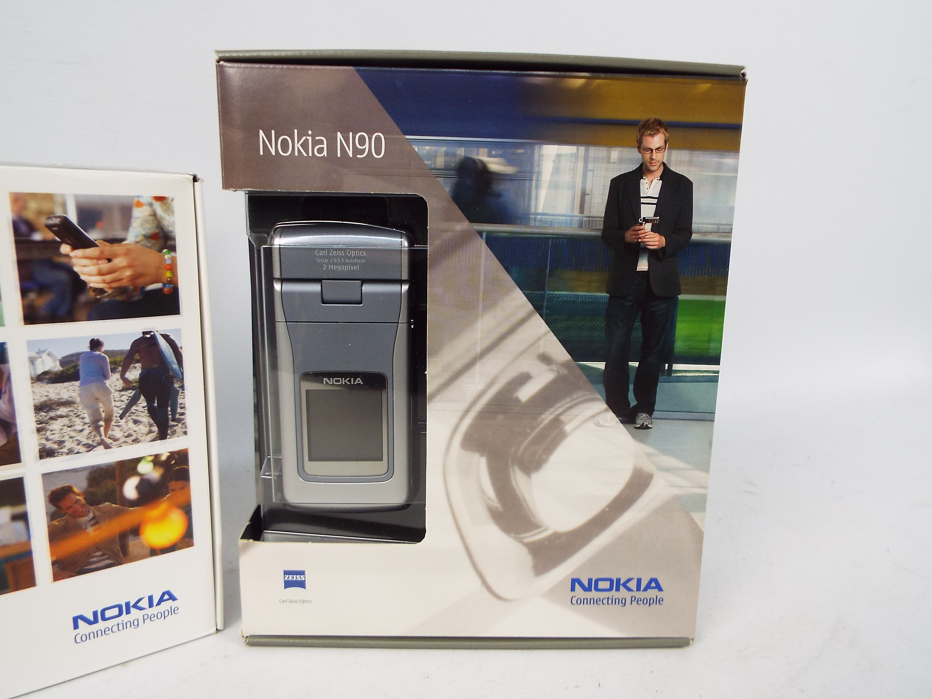 Nokia - 2 x boxed phones - Lot includes - Image 2 of 3