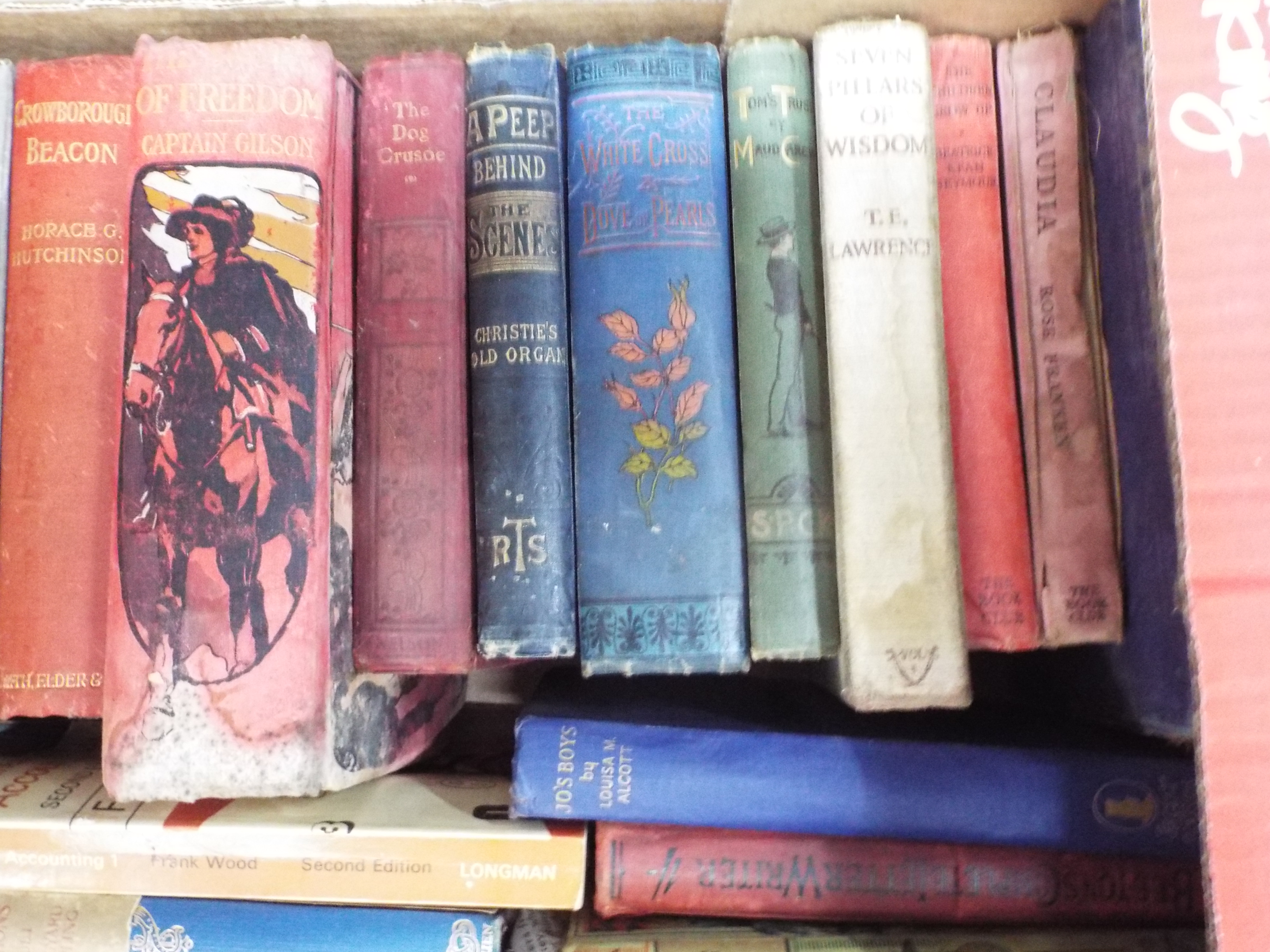 A collection of antique and later publications and a small quantity of tour guides. - Image 3 of 5