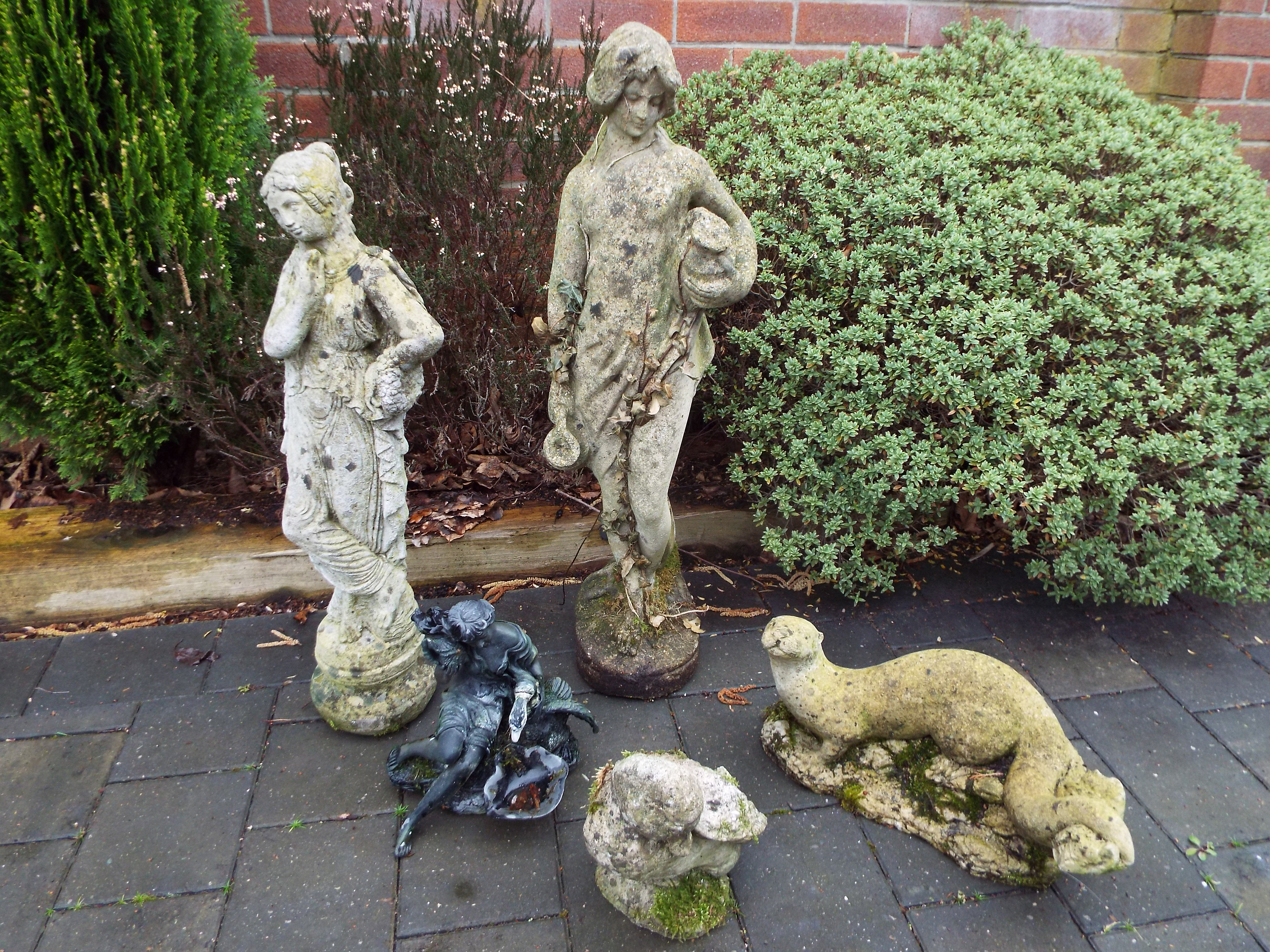 Garden Stoneware - Five garden ornaments varying in size up to 60 cm (h).