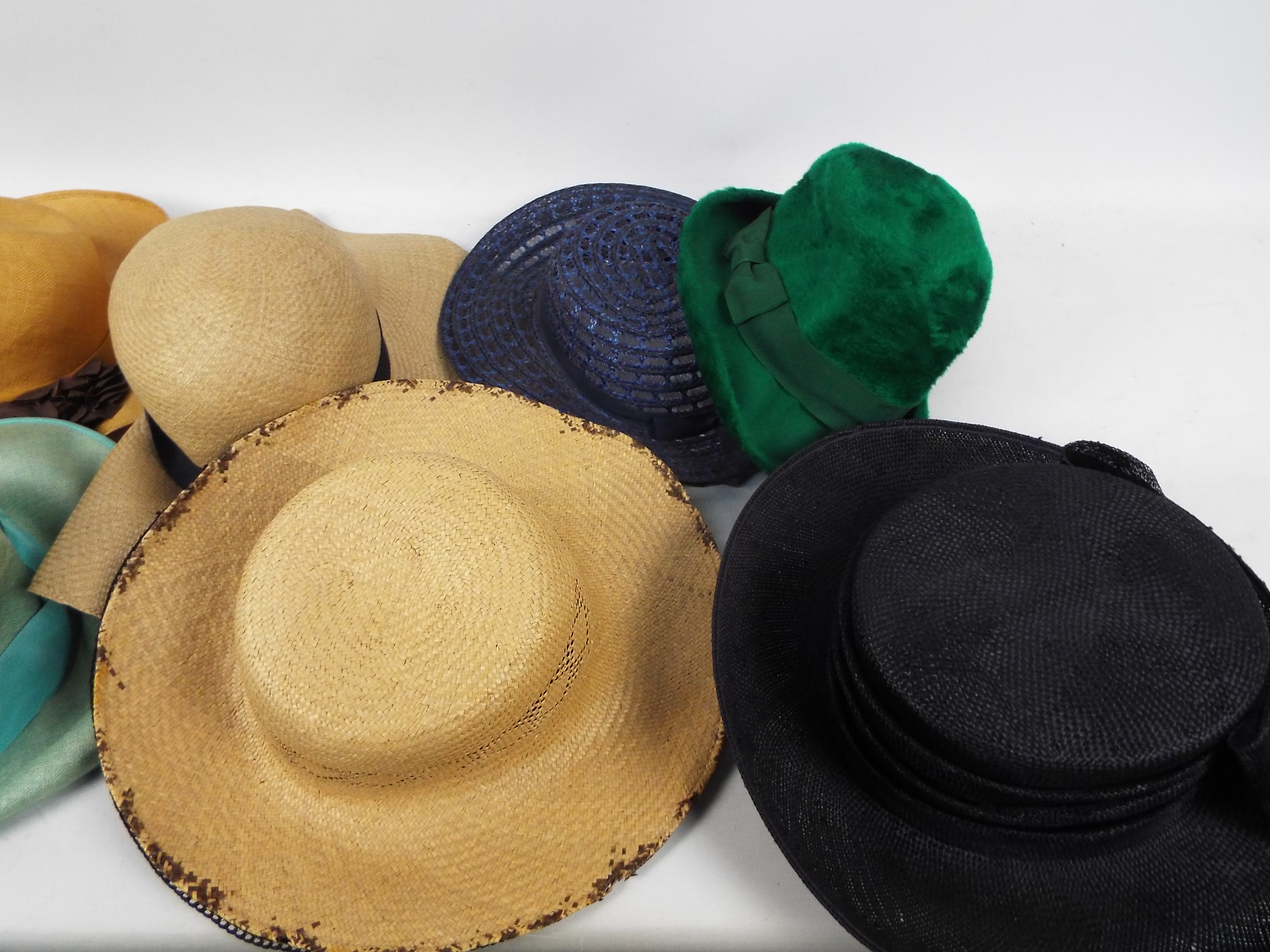 A collection of lady's hats. - Image 3 of 4
