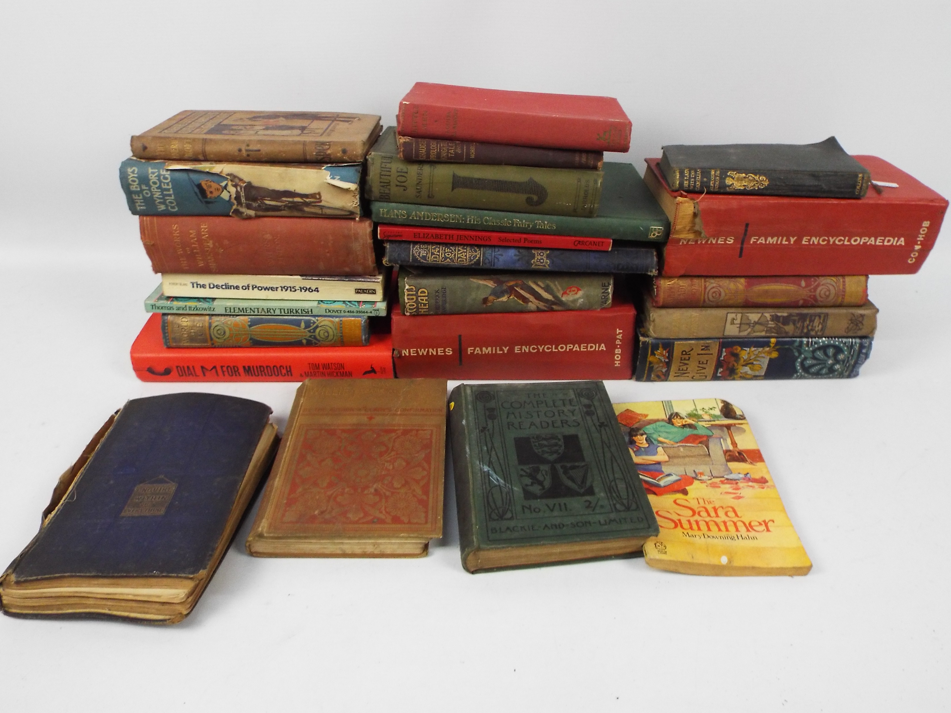 A quantity of vintage publications to include Shakespeare.