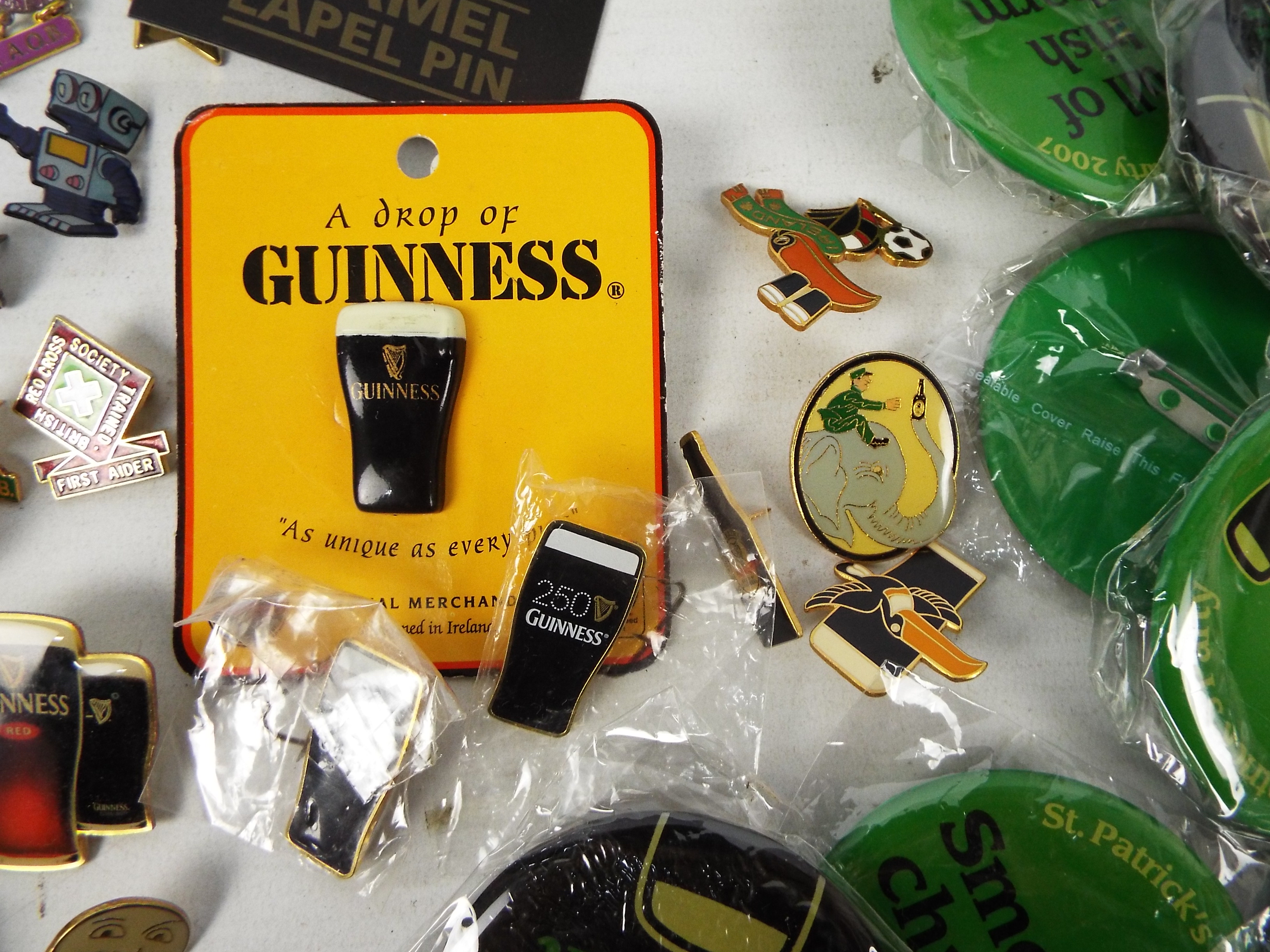 Guinness - A collection of pin badges, G - Image 6 of 7