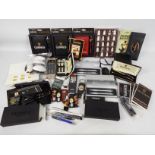 Guinness - Mixed Guinness branded collectables to include pens / pen sets, cufflinks, thimbles,