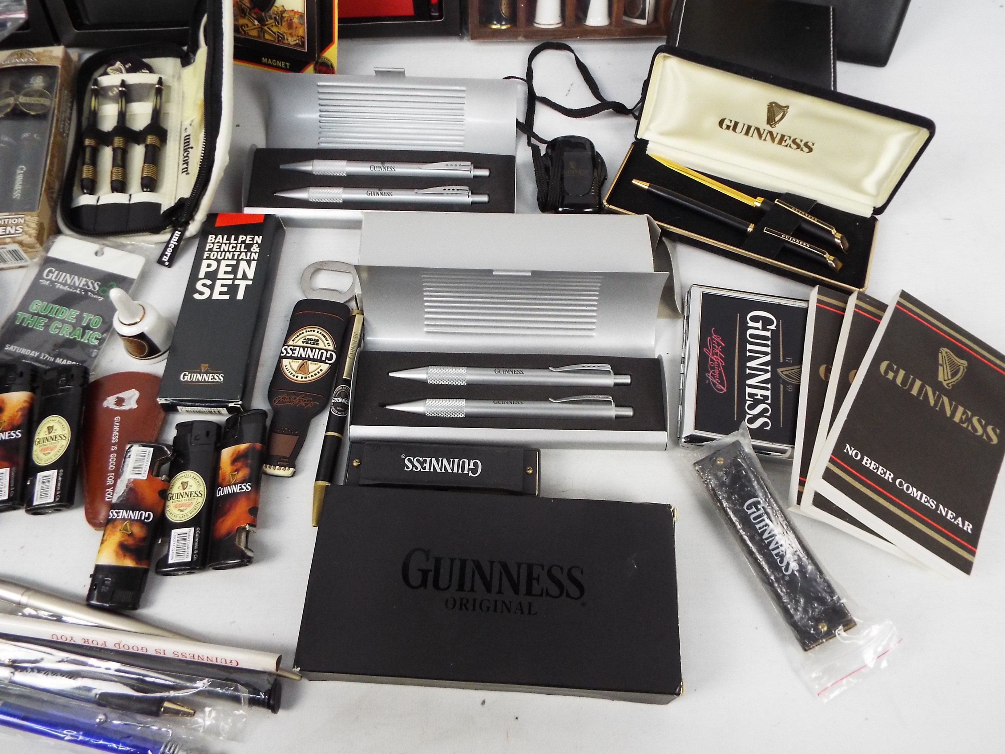 Guinness - Mixed Guinness branded collectables to include pens / pen sets, cufflinks, thimbles, - Image 5 of 5