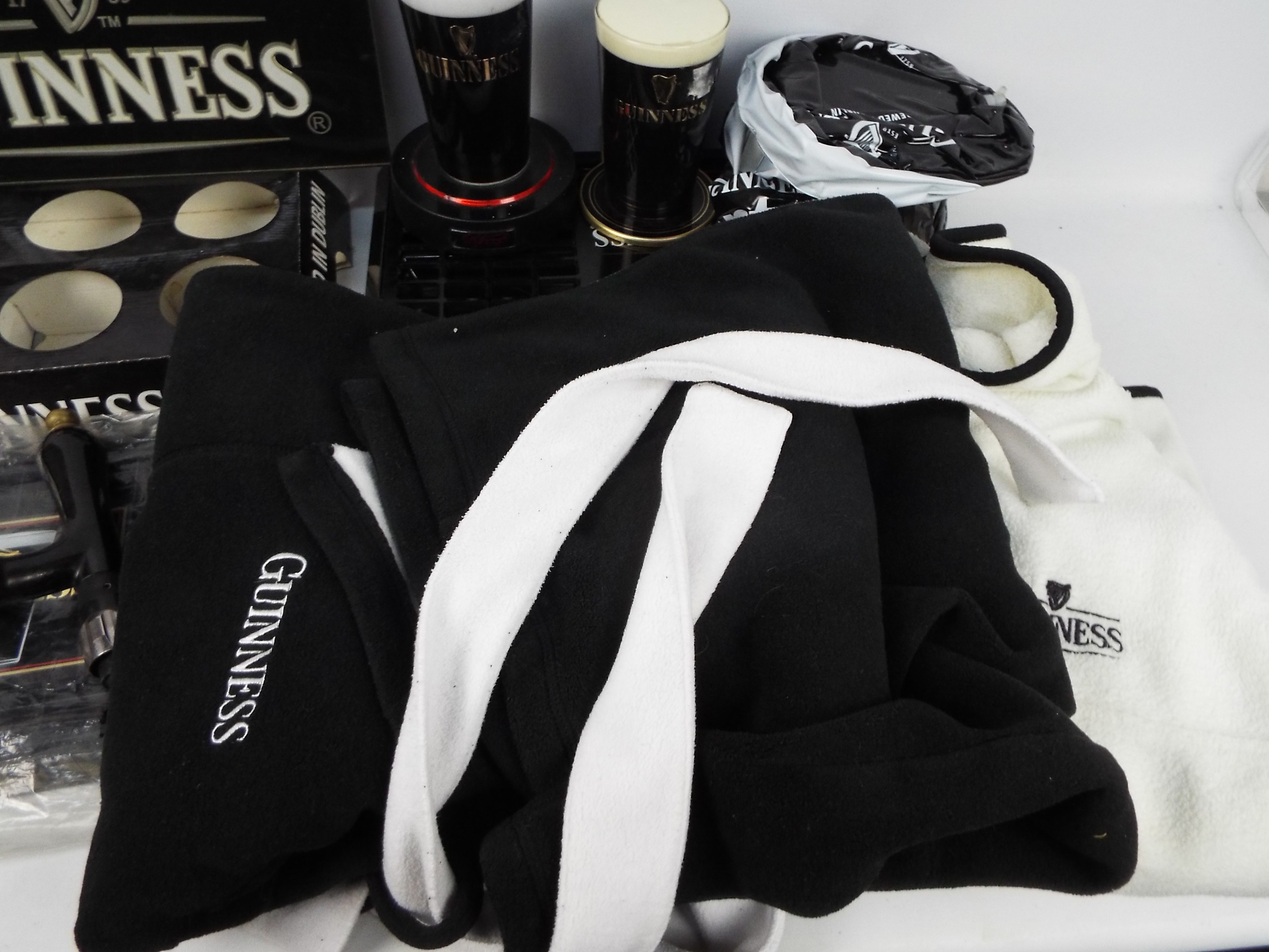 Guinness - Various Guinness branded collectables to include bar top covers, drip trays, inflatables, - Image 4 of 5