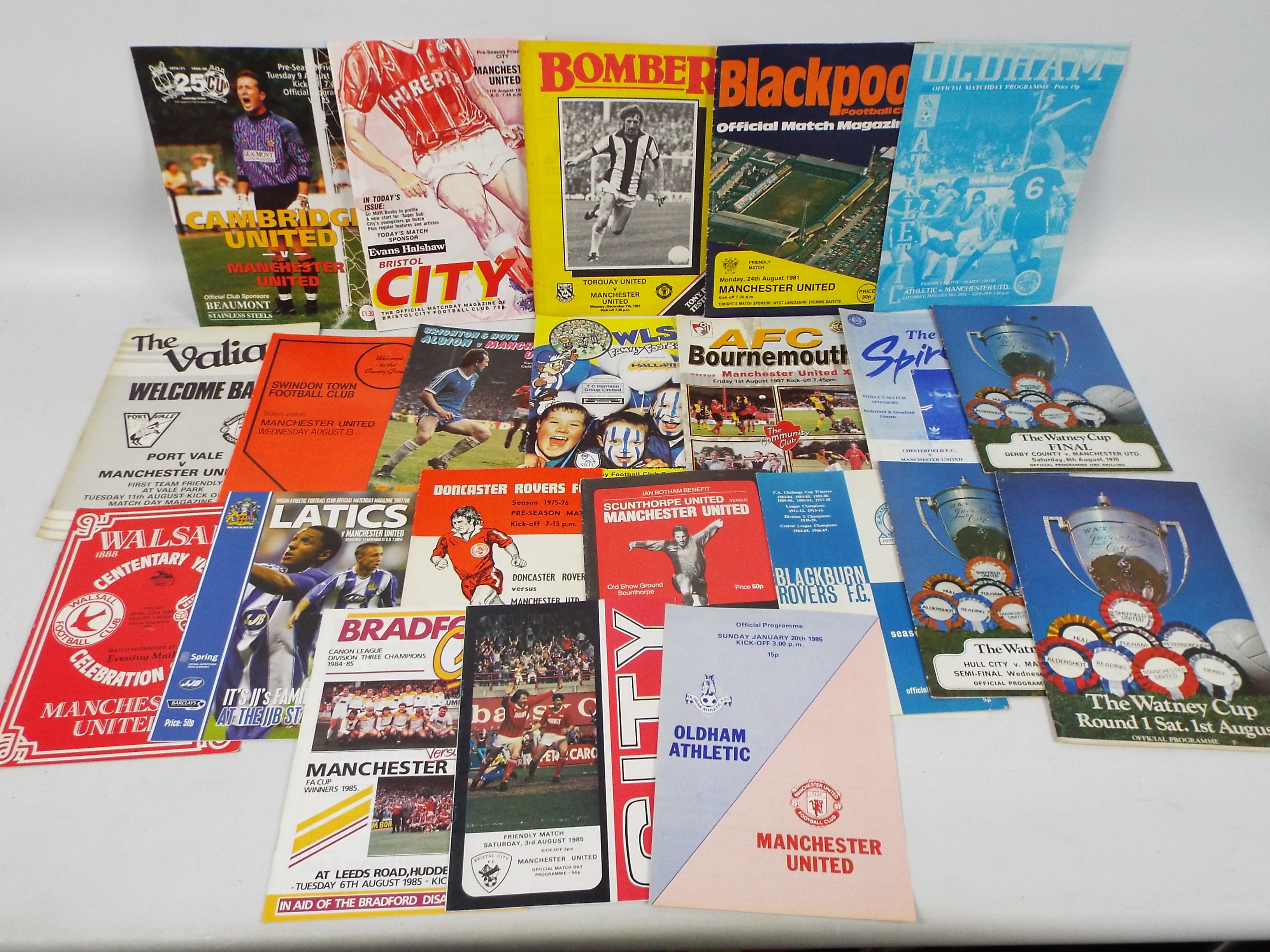 Football Programmes, Manchester United a