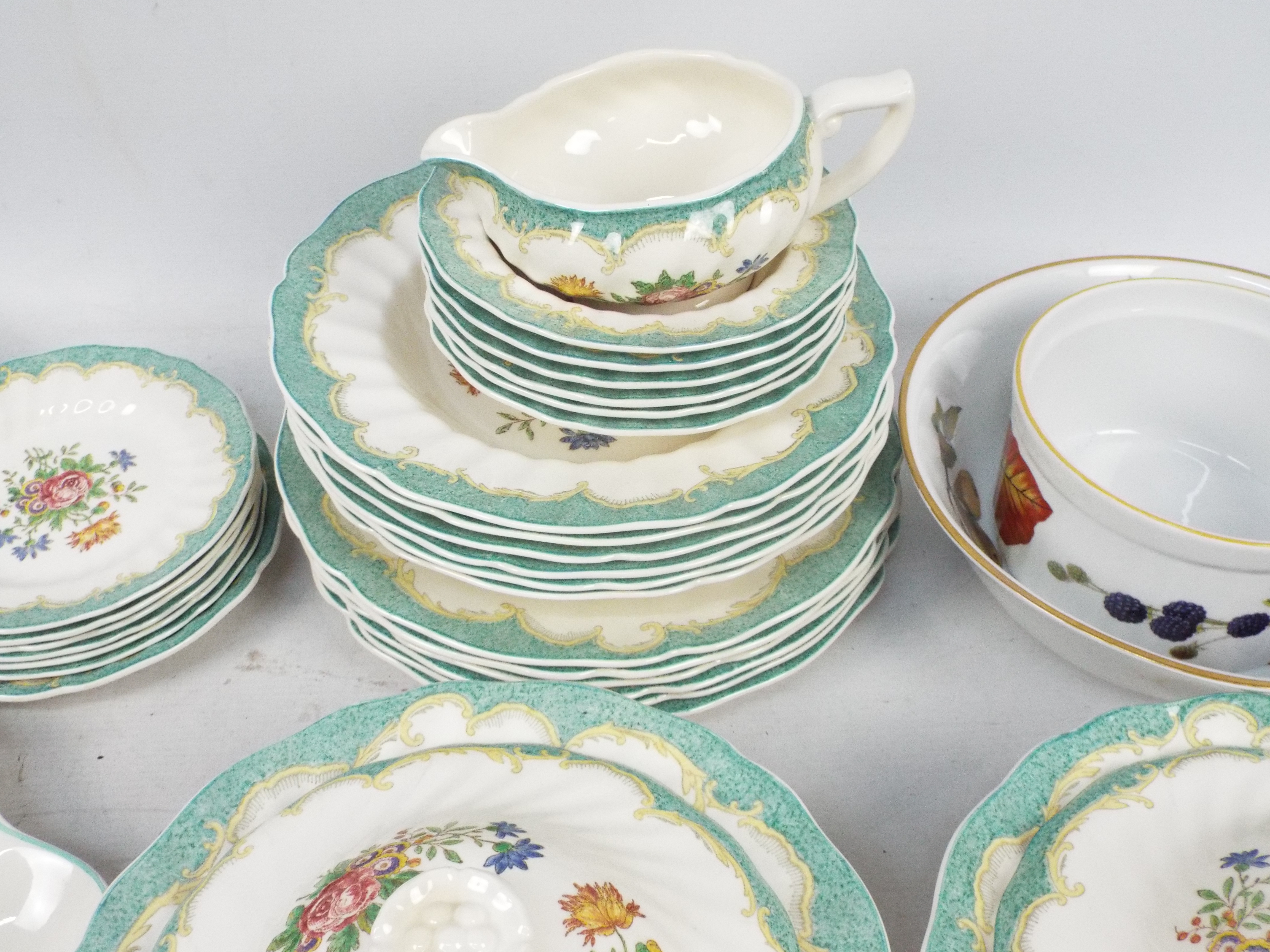 A collection of dinner wares, predominantly Royal Doulton Kingswood, - Image 4 of 11