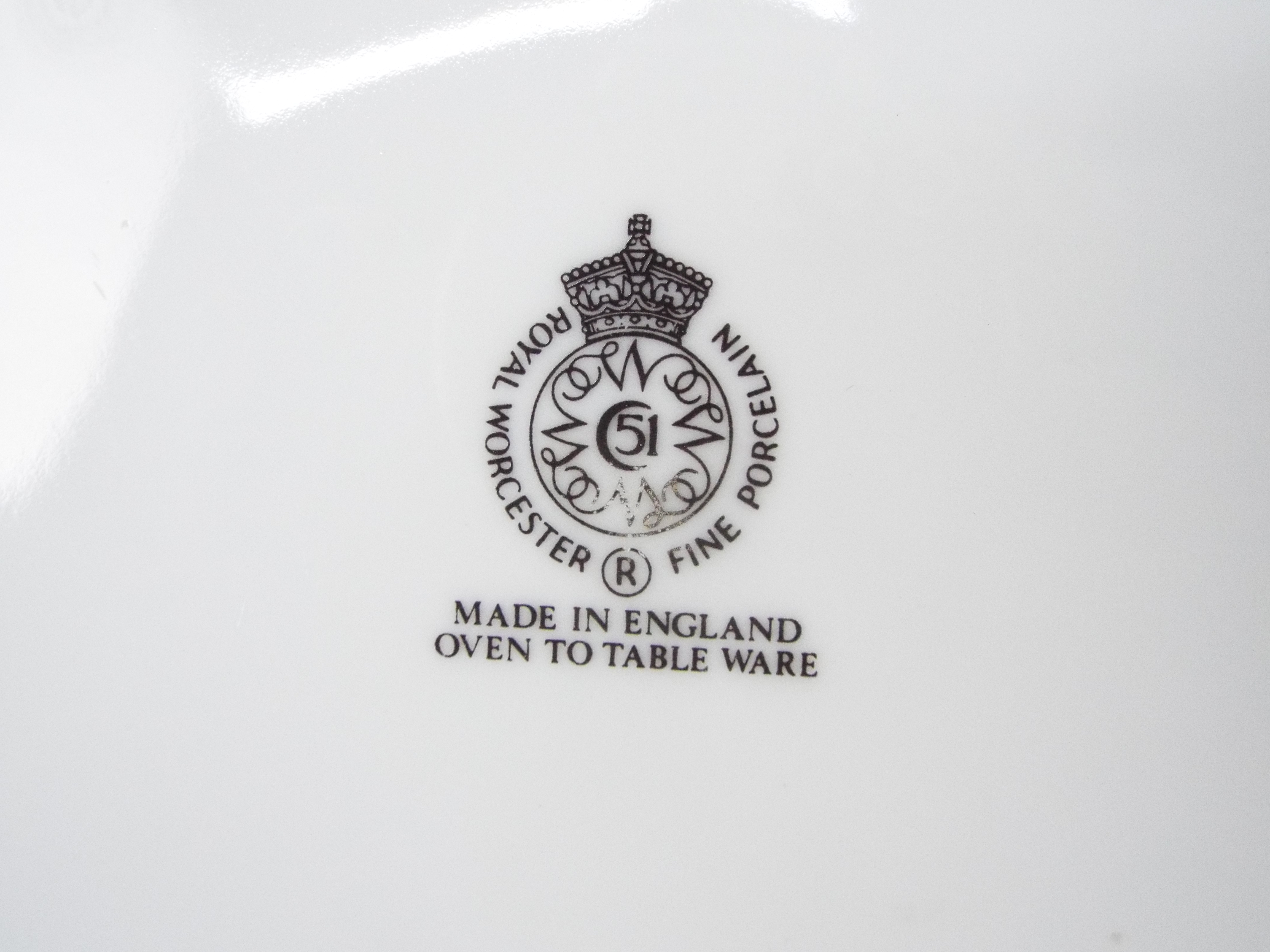 A collection of dinner wares, predominantly Royal Doulton Kingswood, - Image 11 of 11