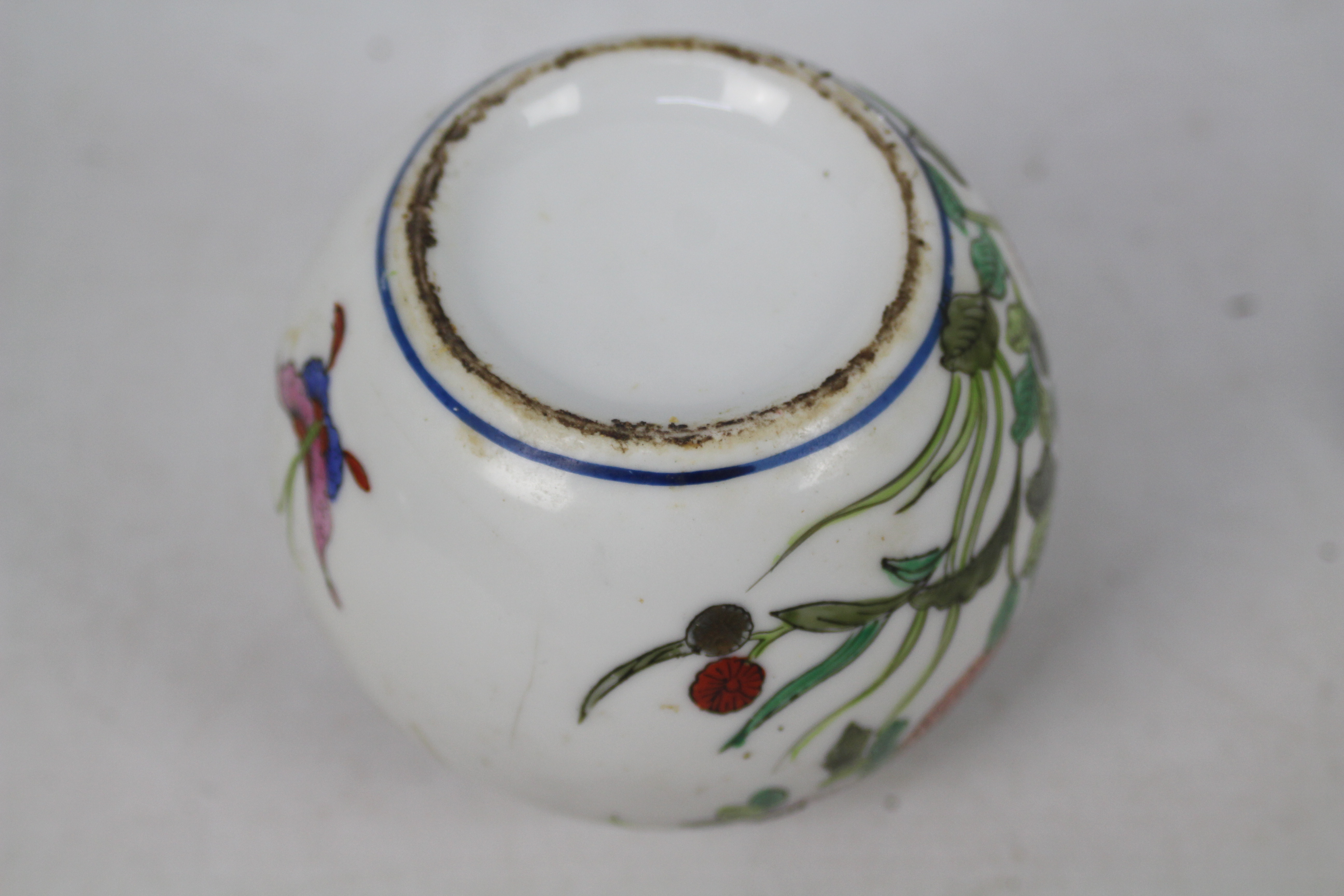 A collection of Oriental ceramics to include ginger jar, vase and other. - Image 18 of 18