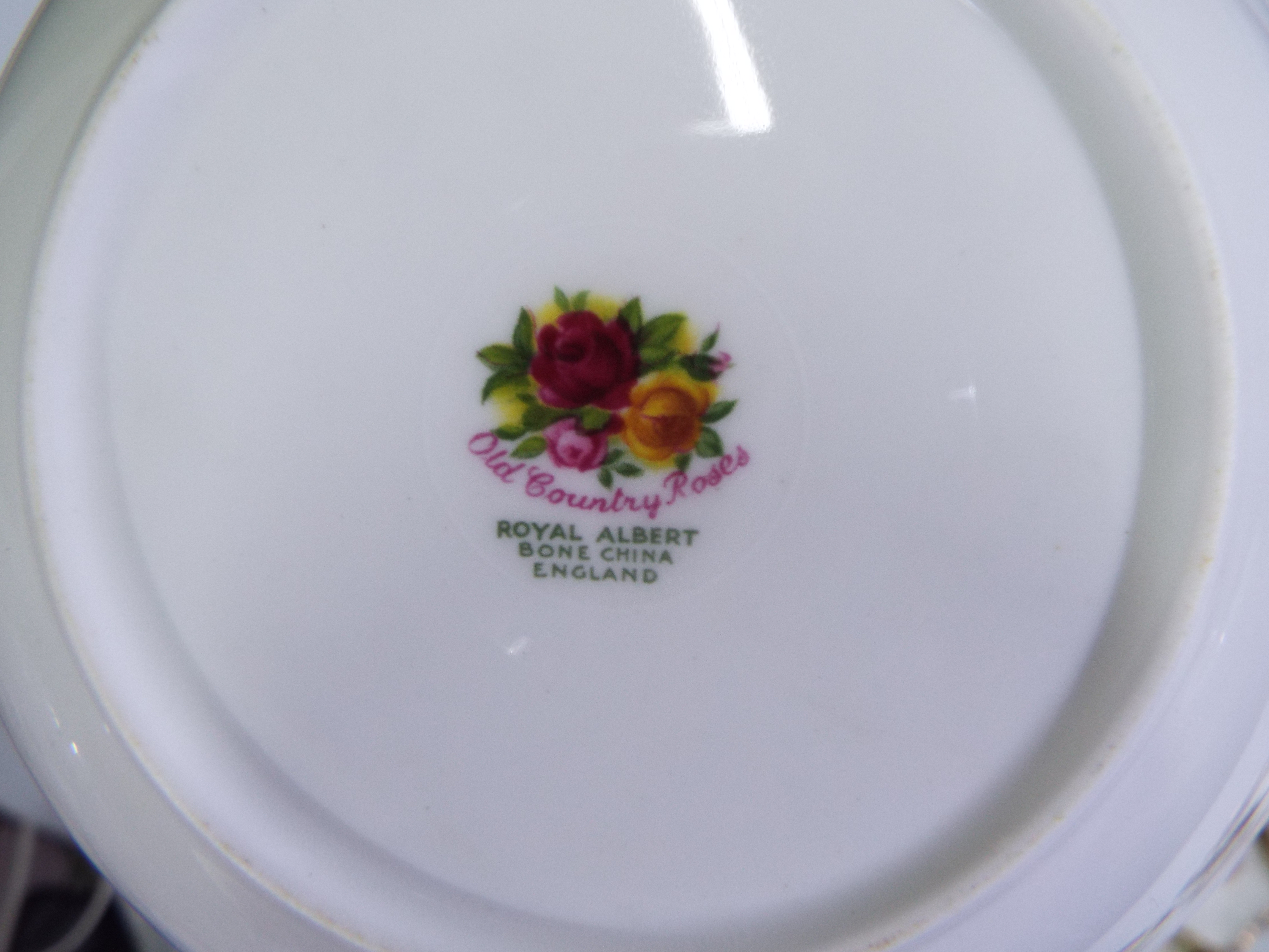 A quantity of Royal Albert Old Country Roses dinner and tea wares, - Image 3 of 4