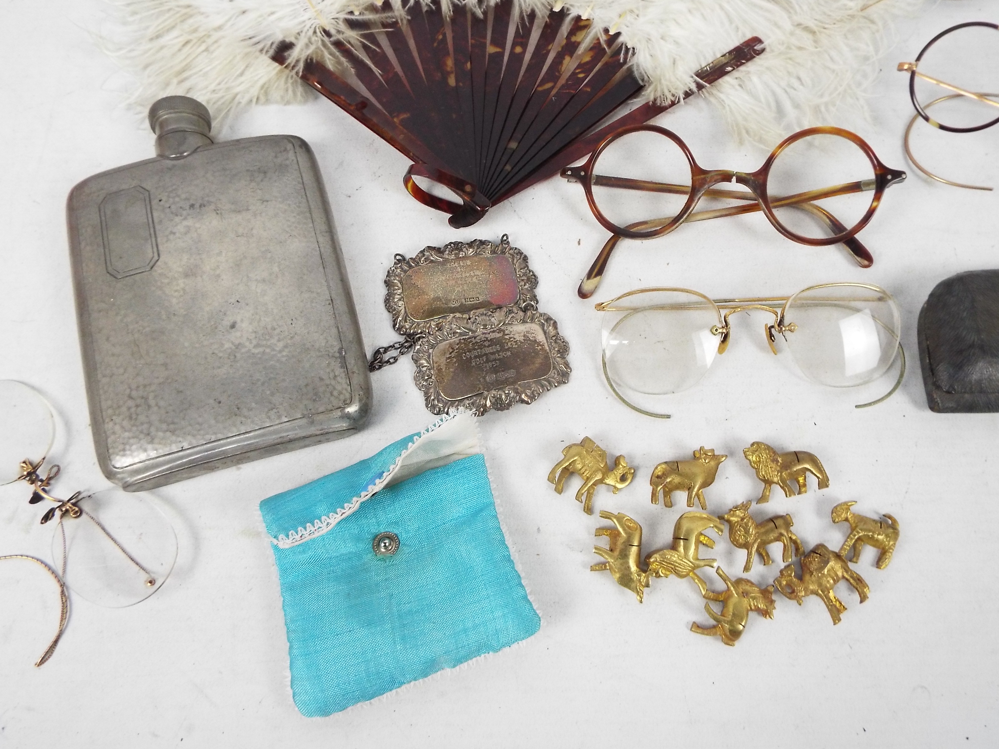 Vintage collectables to include hip flasks, spectacles, - Image 2 of 5