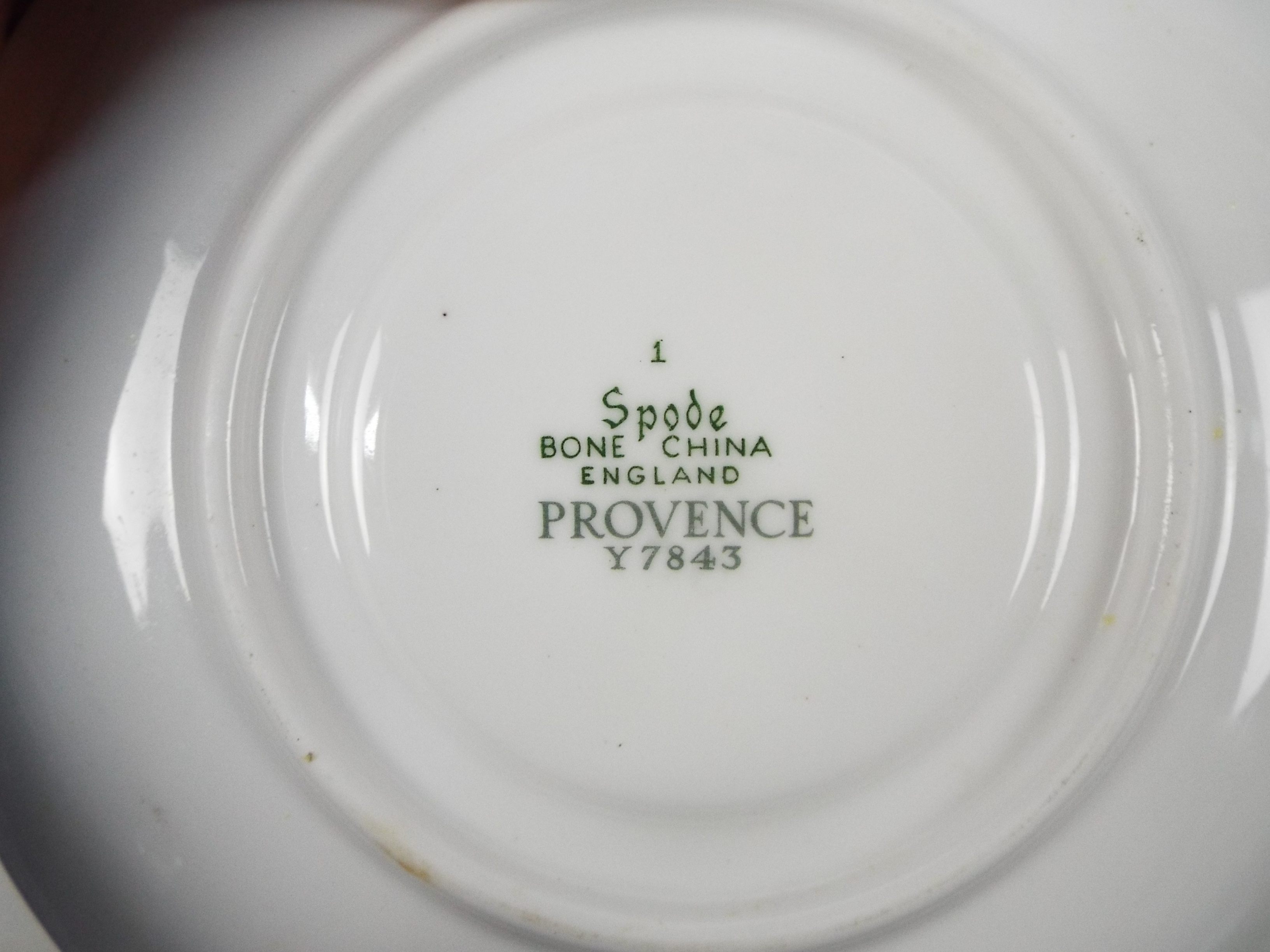 A quantity of Spode Provence pattern dinner and tea wares, approximately 100 pieces. - Image 7 of 7