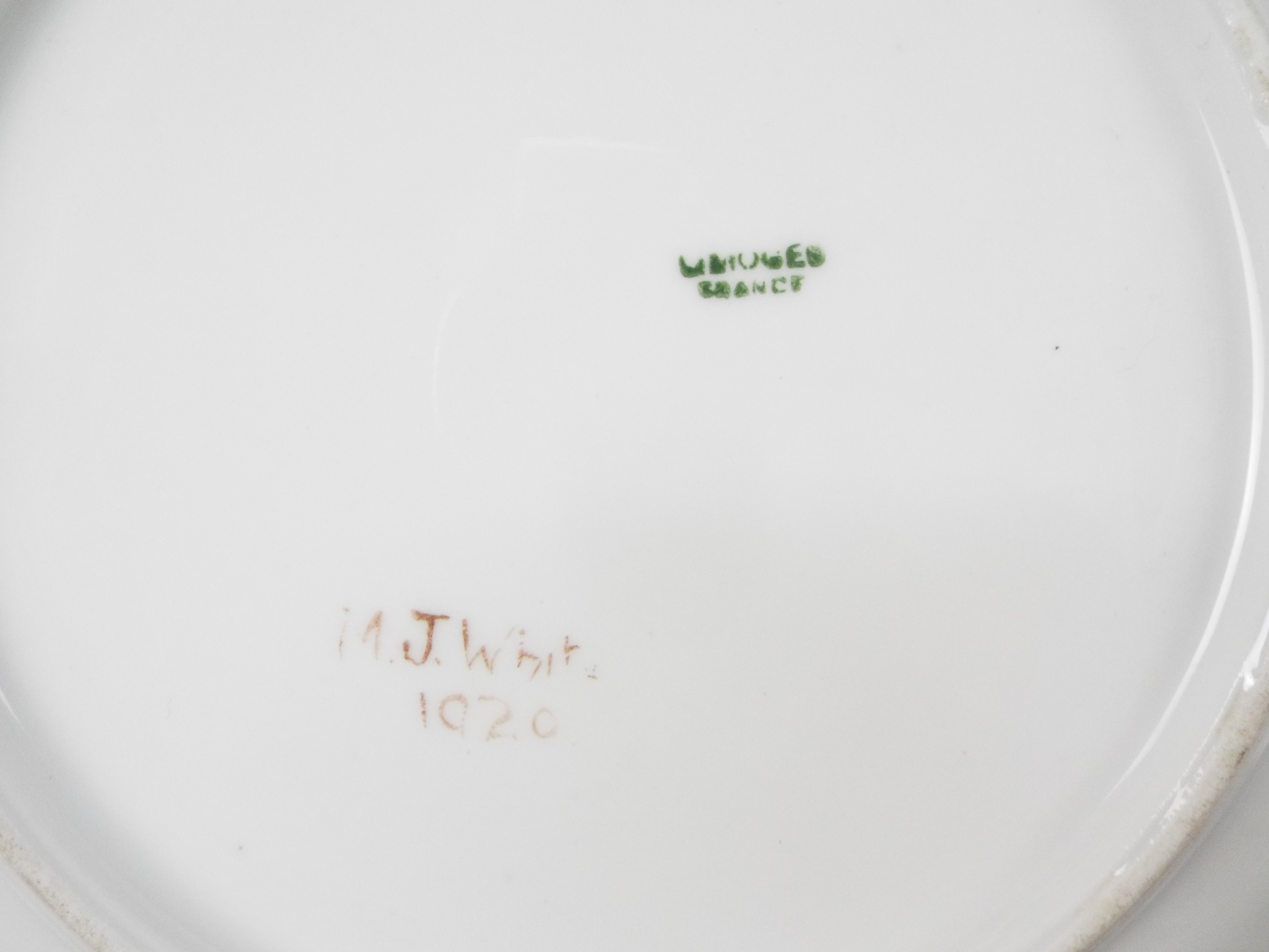 A collection of dinner wares, predominantly Royal Doulton Kingswood, - Image 7 of 11
