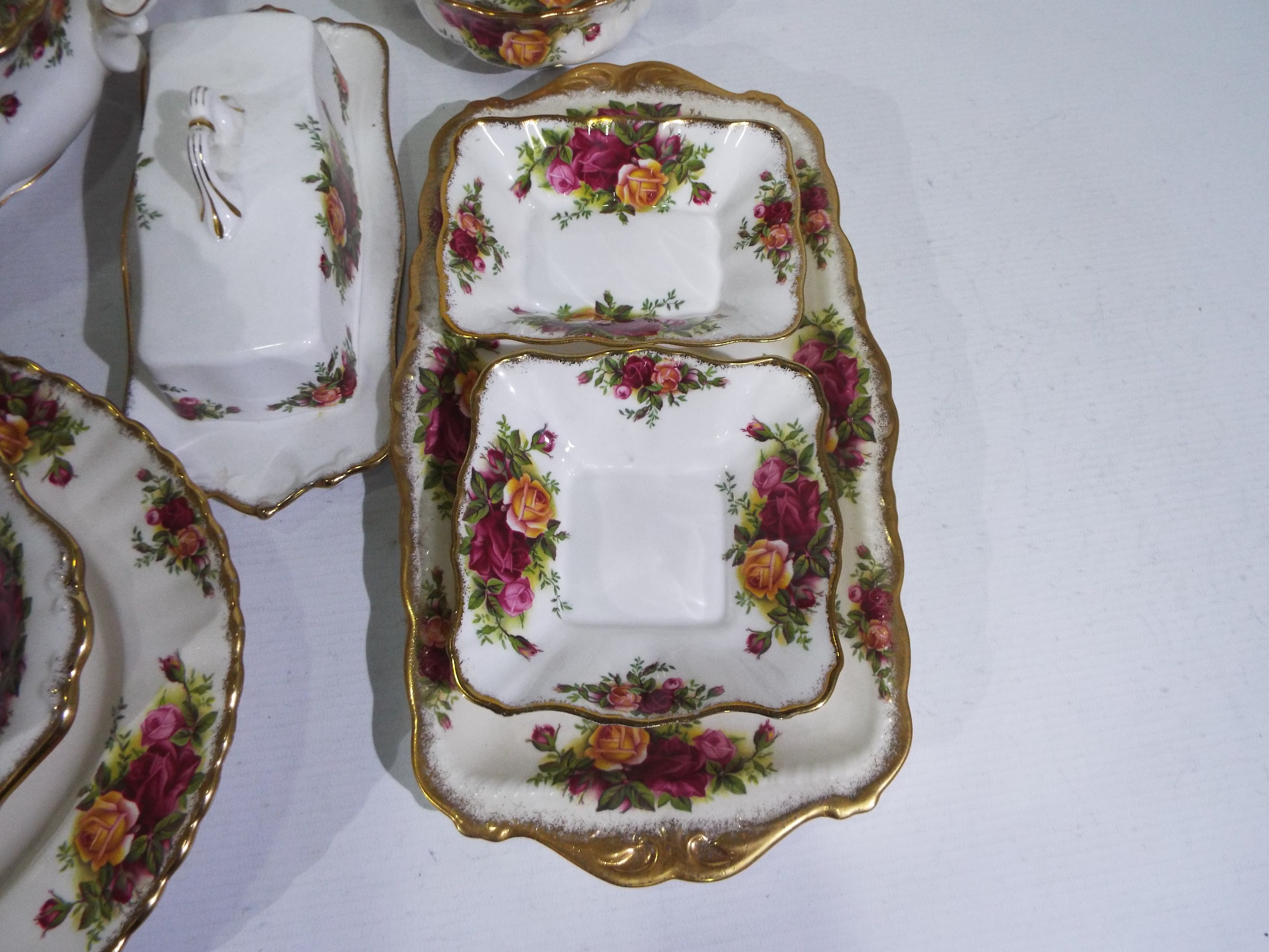 A quantity of Royal Albert Old Country Roses dinner and tea wares, - Image 2 of 4