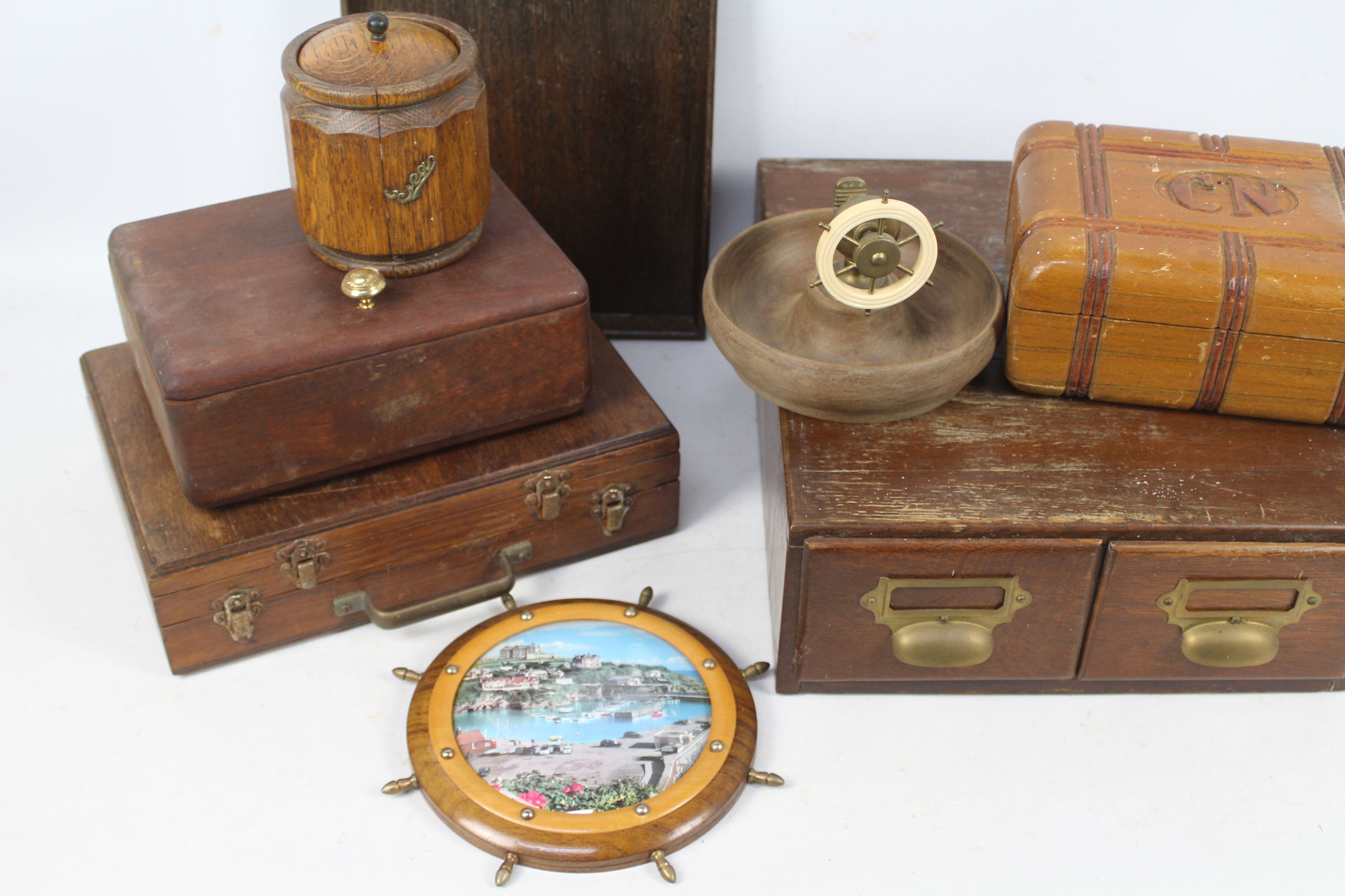 Lot to include a twin drawer index card chest, baize lined case, trinket boxes and similar. - Image 3 of 4