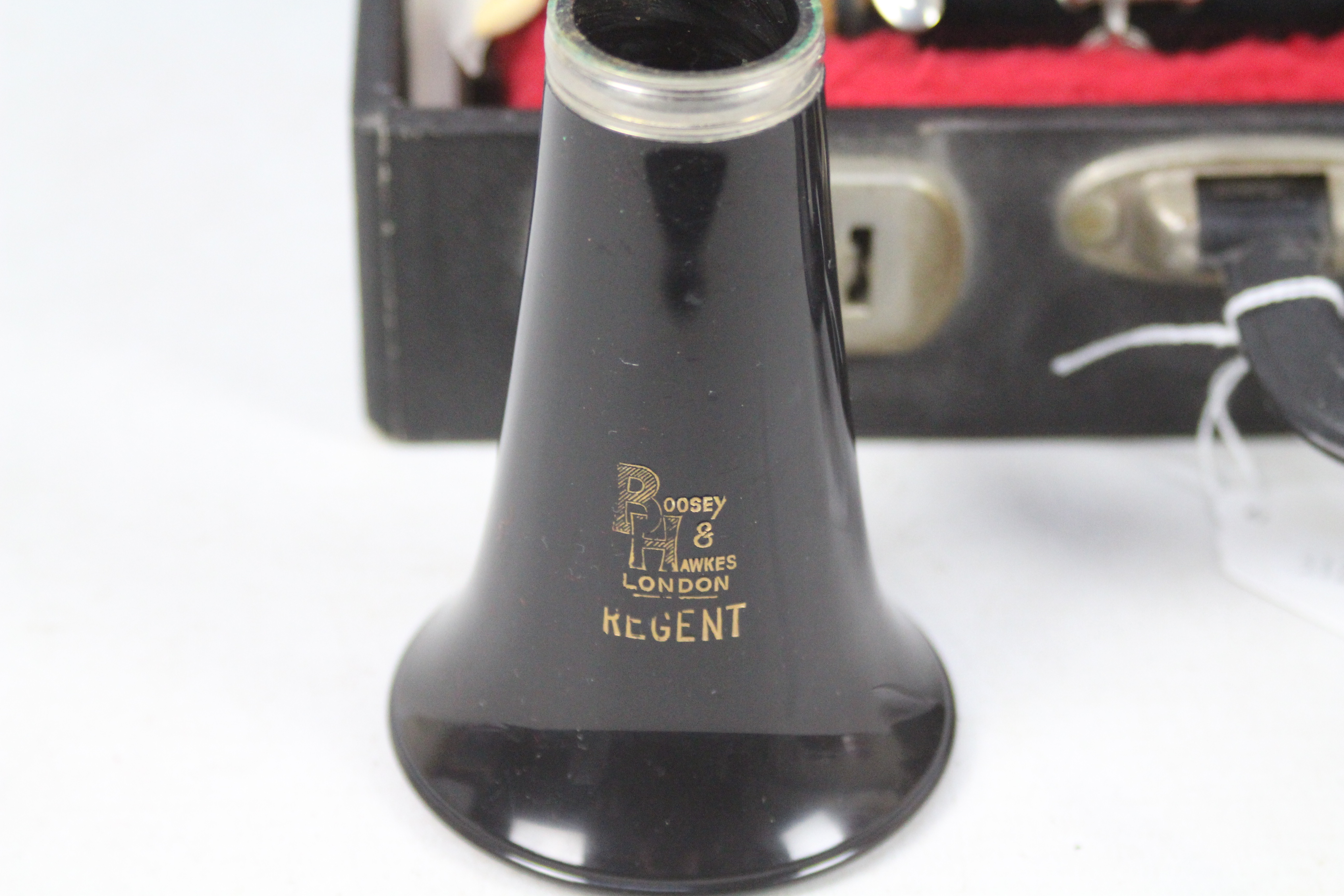 A cased Boosey & Hawkes Regent clarinet, numbered 491572. - Image 6 of 6