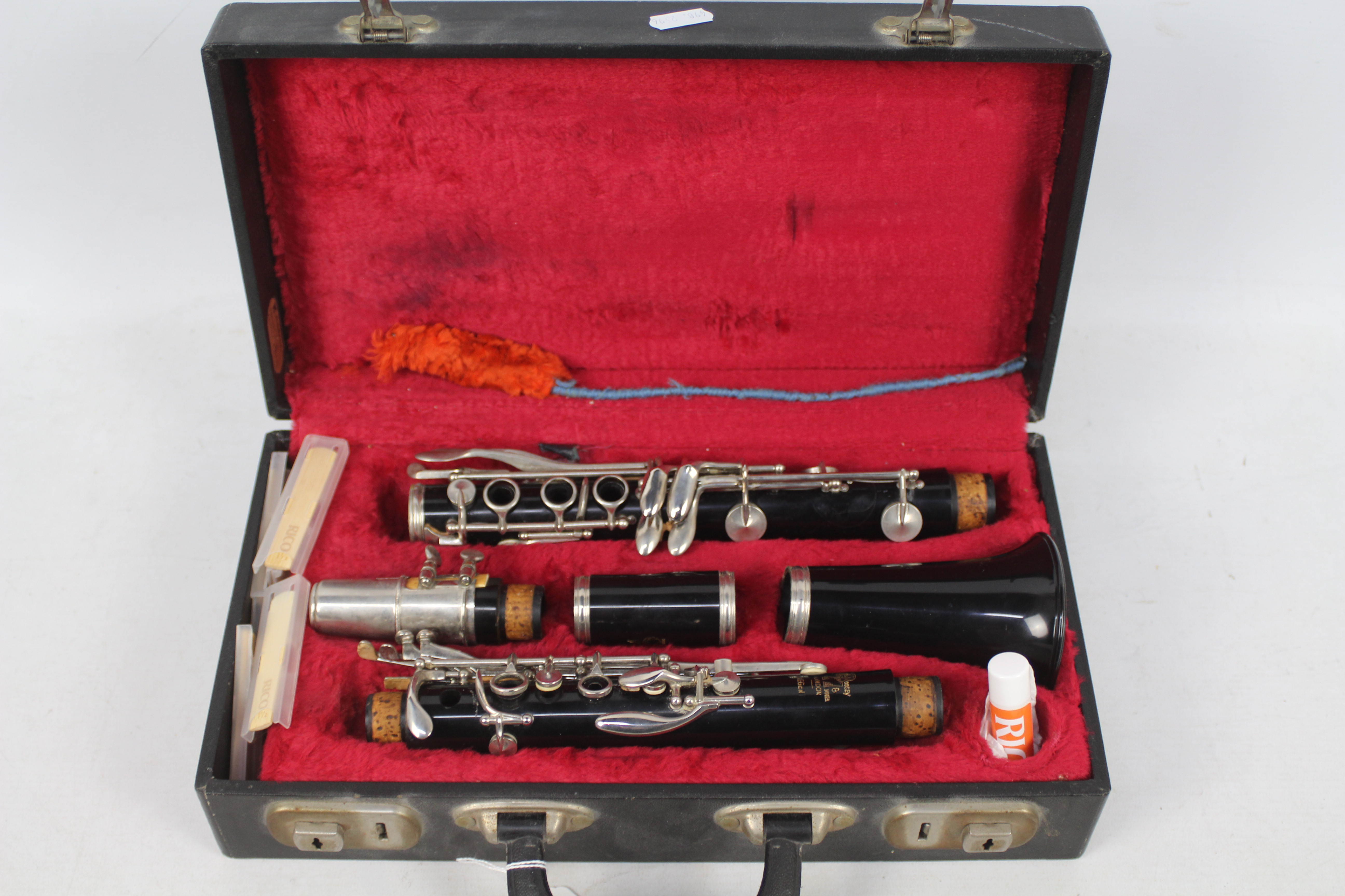 A cased Boosey & Hawkes Regent clarinet, numbered 491572.
